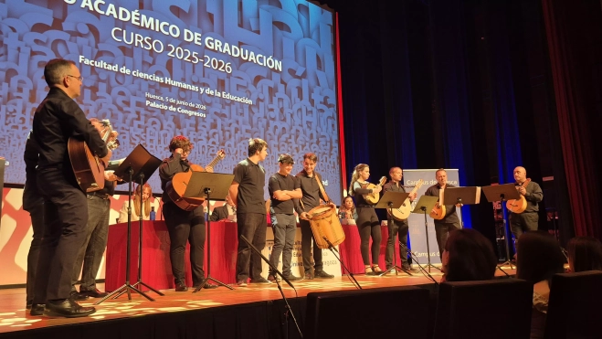 Graduación de más de 230 maestras y maestros en el Campus de Huesca. Foto Myriam Martínez
