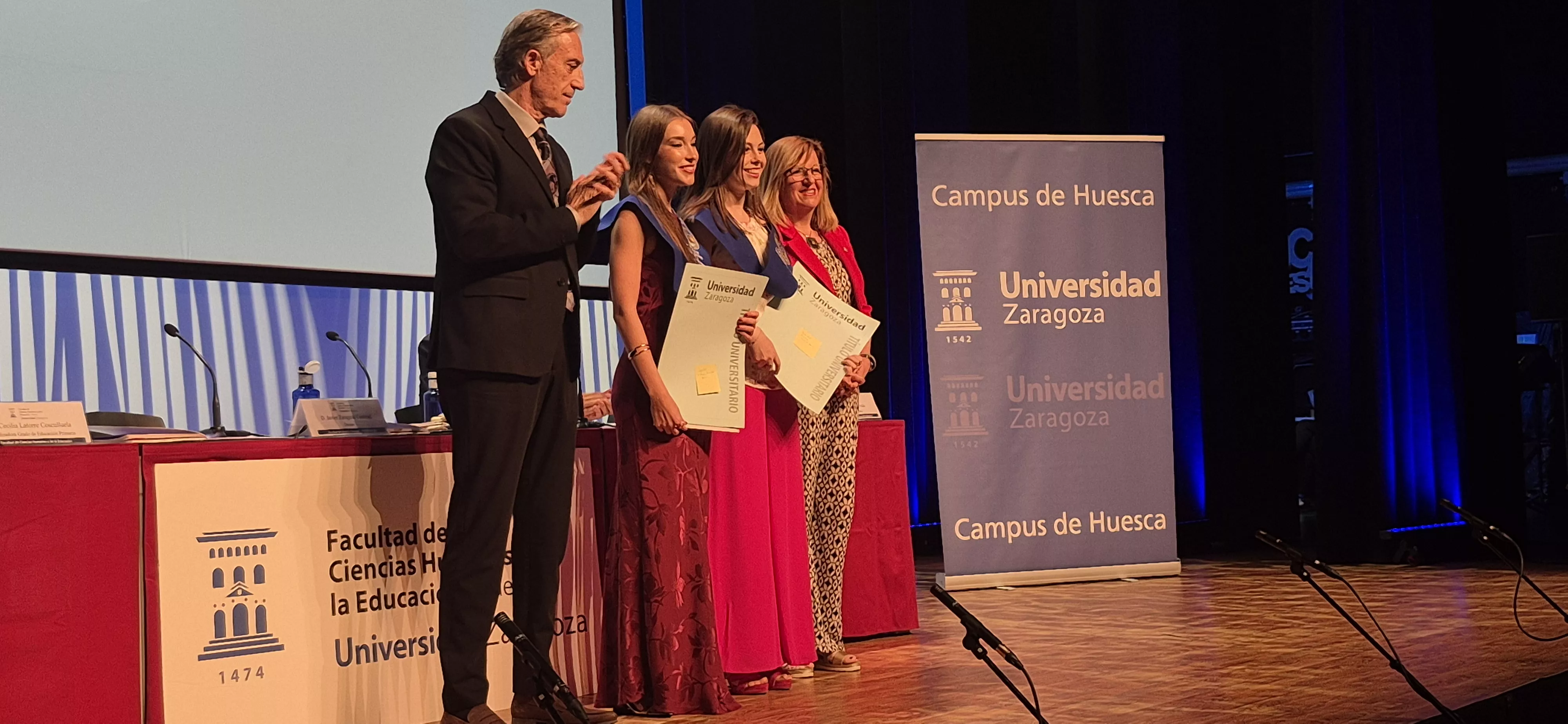 Graduación de más de 230 maestras y maestros en el Campus de Huesca. Foto Myriam Martínez