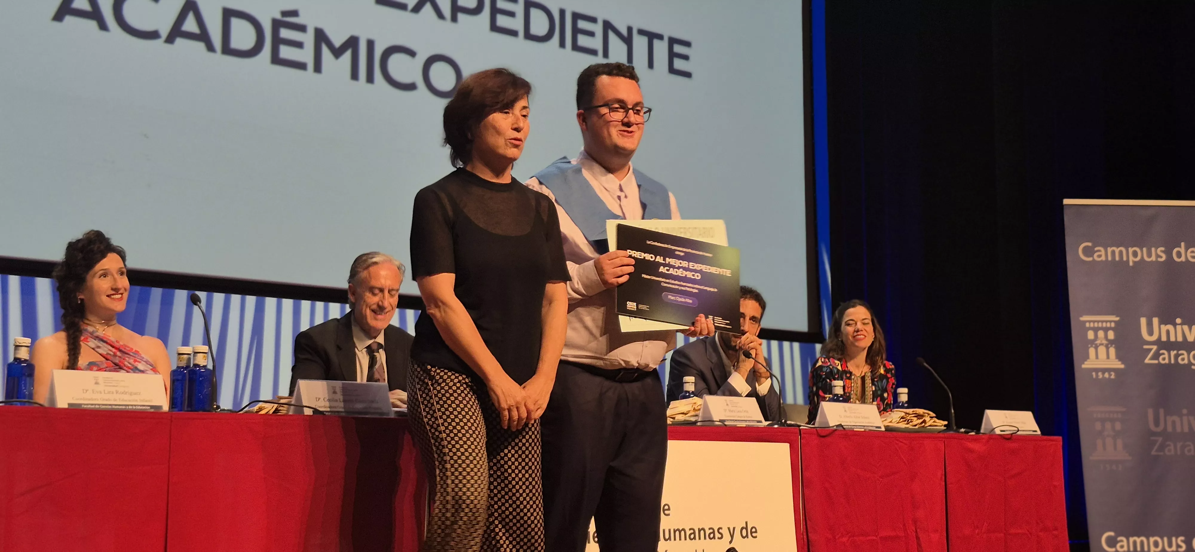 Graduación de más de 230 maestras y maestros en el Campus de Huesca. Foto Myriam Martínez