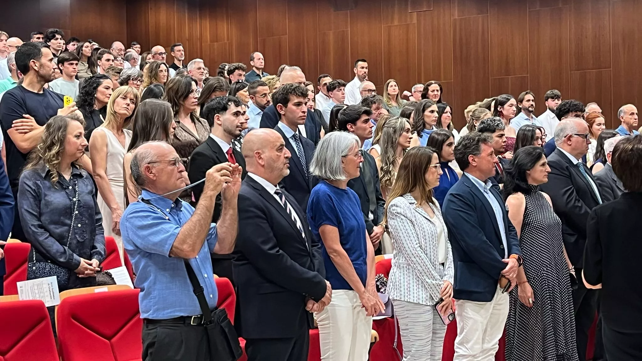 Entrega de bandas de graduación de la Facultad de Empresa y Gestión Pública. Foto Mercedes Manterola