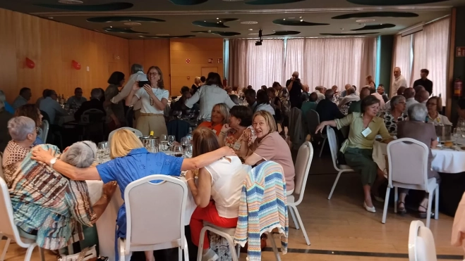 Encuentro de los de 6º de Bachillerato de los cinco institutos de Huesca en el Abba