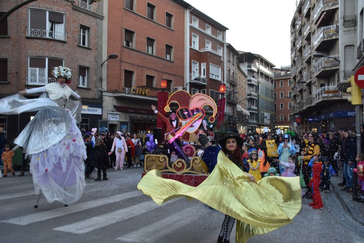 Pasacalles Carnavalero en Barbastro este sábado pasado.