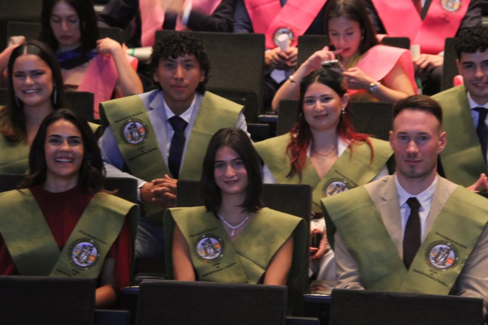 Acto de graduación de la Facultad de Ciencias de la Salud y del Deporte. Foto Carlos Neofato
