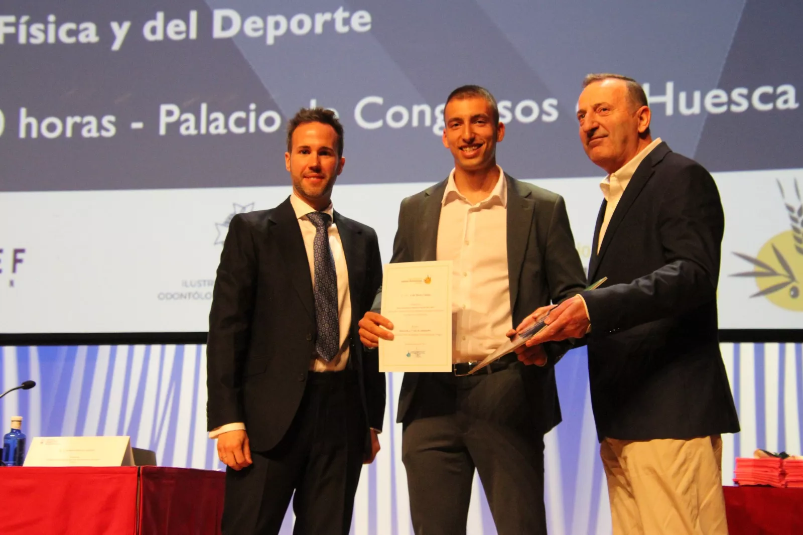 Acto de graduación de la Facultad de Ciencias de la Salud y del Deporte. Foto Carlos Neofato