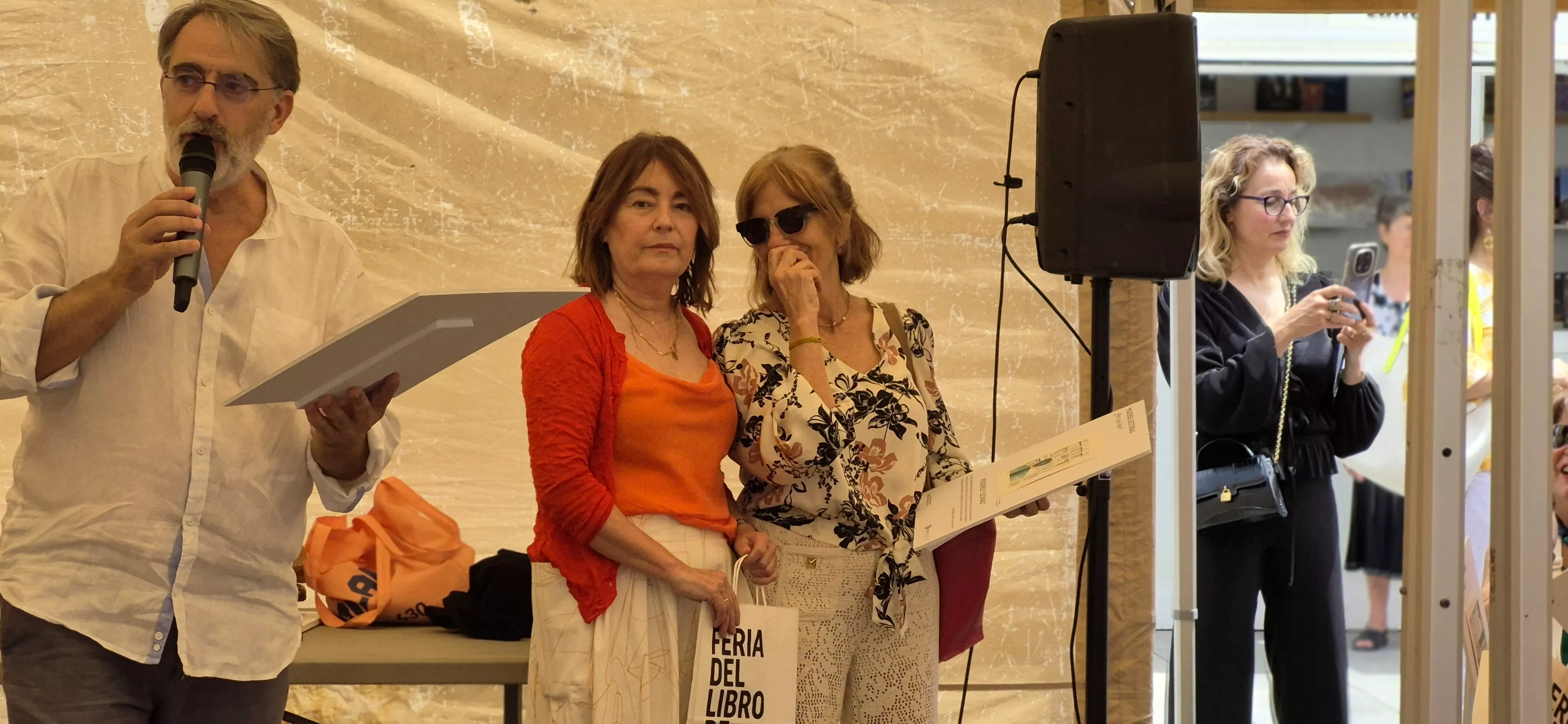 Proyecto artístico “Mujeres lectoras. Mujeres leonas”, de Rafael Romero. Foto Myriam Martínez