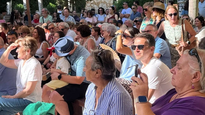 Numeroso público ha asistido a la actuación de Santa Cecilia. Foto Mercedes Manterola Numeroso público ha asistido a la actuación de Santa Cecilia. Foto Mercedes Manterola