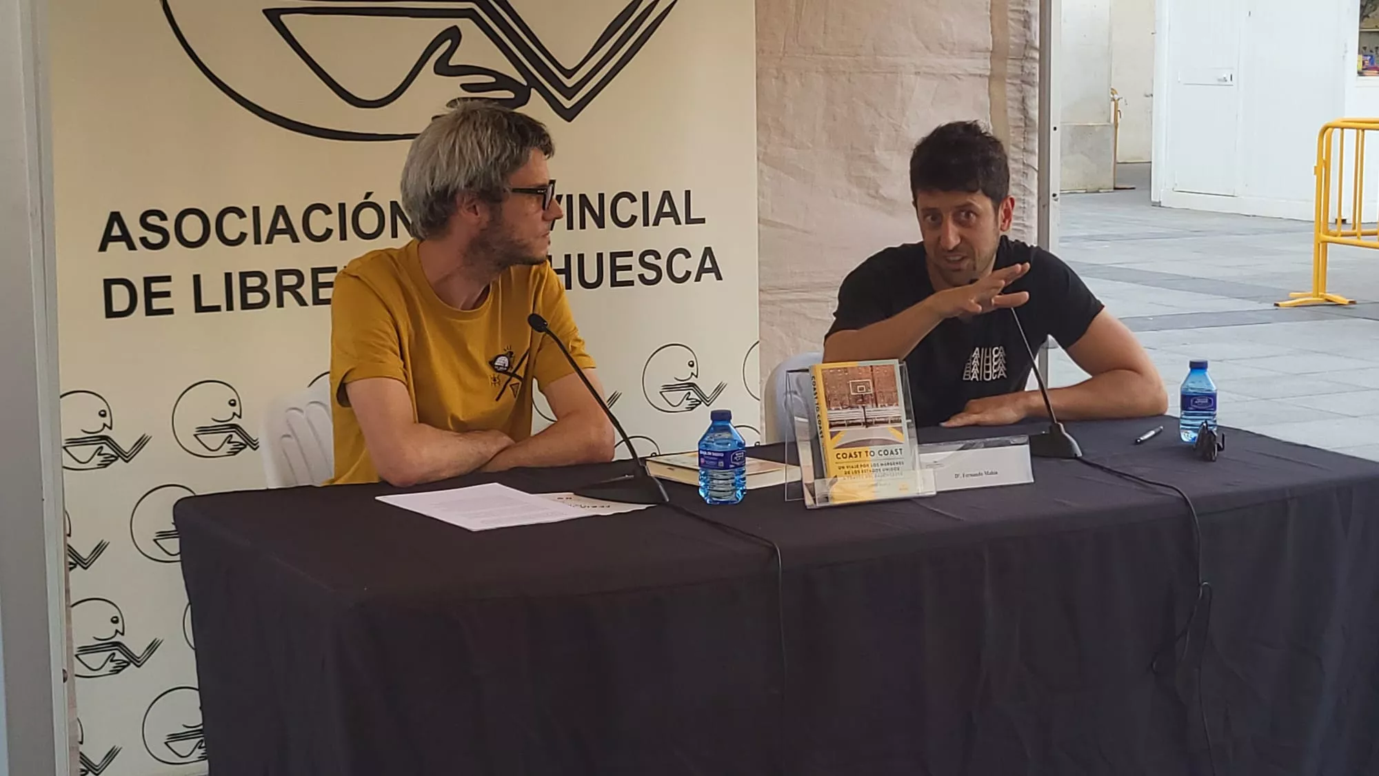Carlos Izuel y Fernando Mahía en la presentación de Coast to Coast