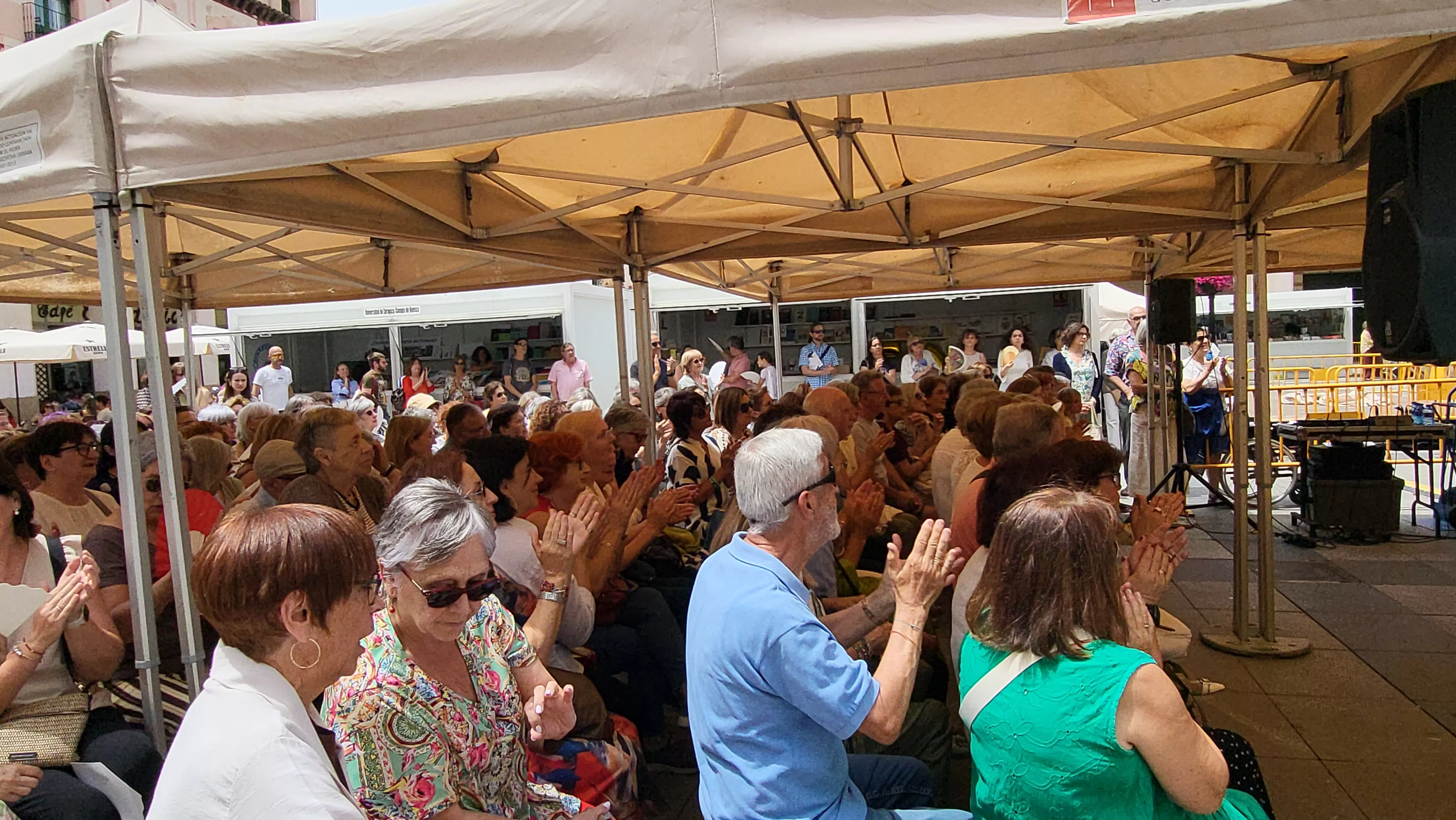 42 ªFeria del libro este sábado, 6 de junio. Foto Mercedes Manterola