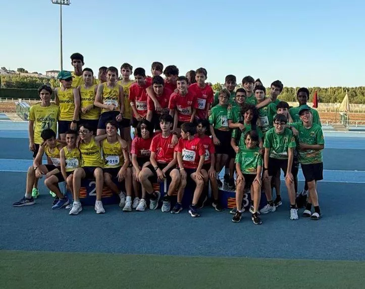 Podio masculino con Intec-Zoiti tercero.
