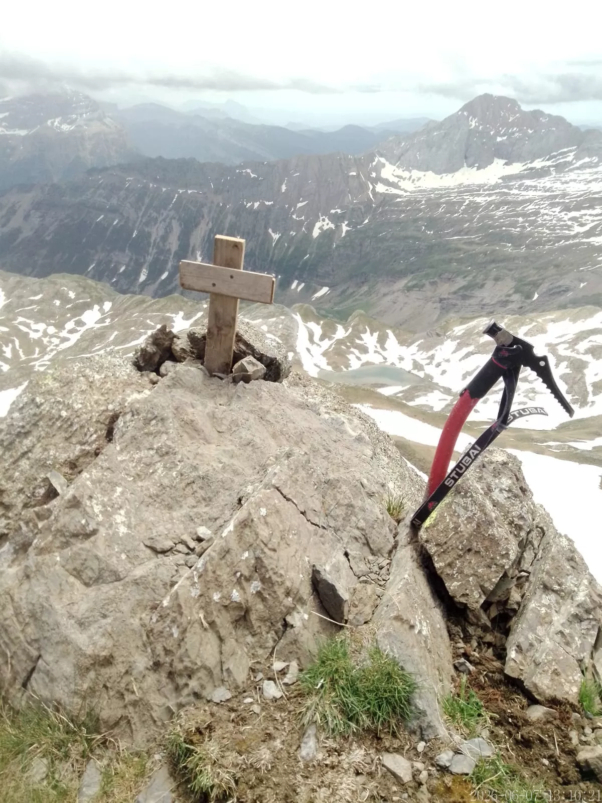 Cruz en el Pico Mallarruego