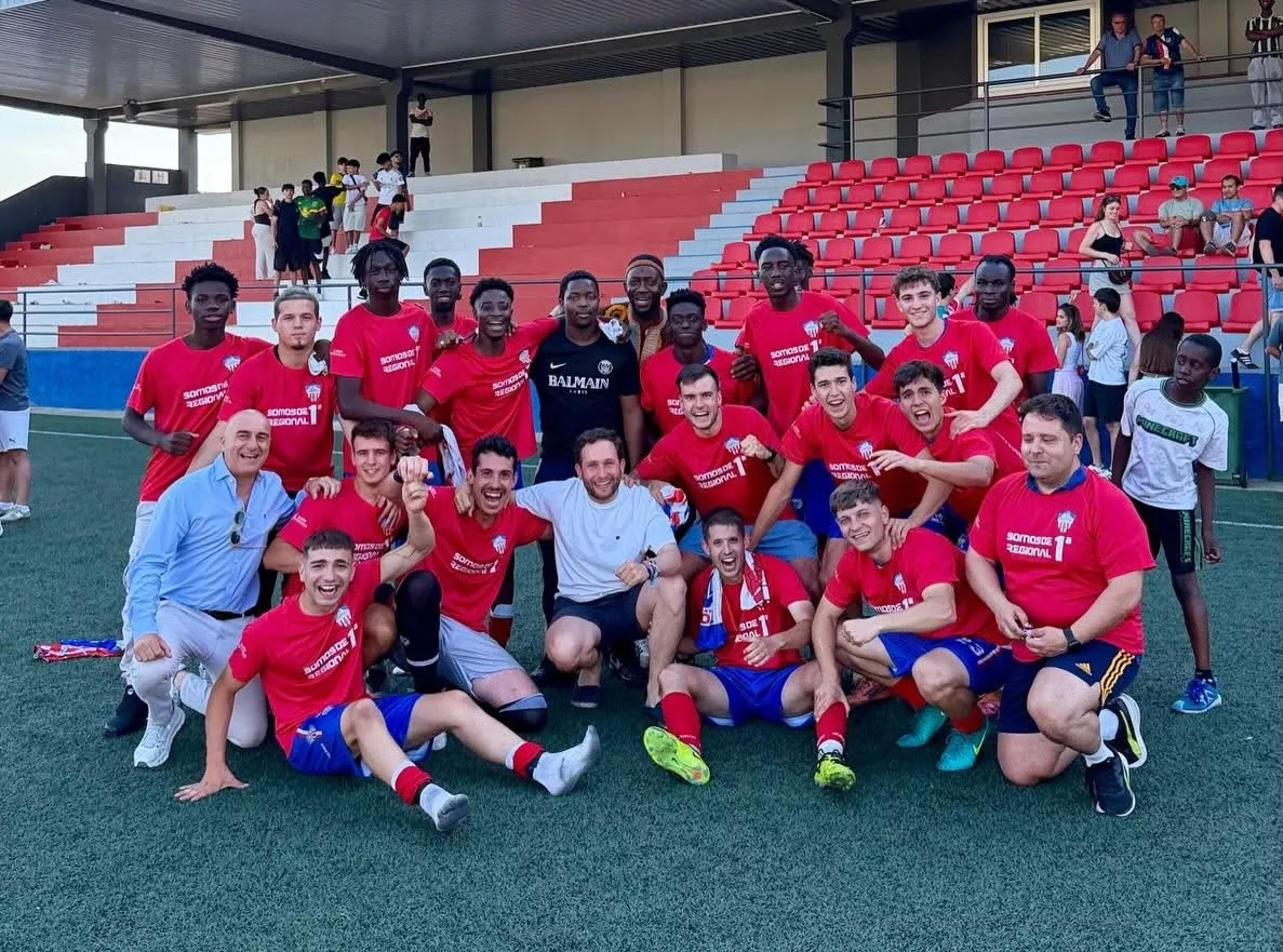 El Monzón FB remonta y asciende a Primera Regional (2-0). 