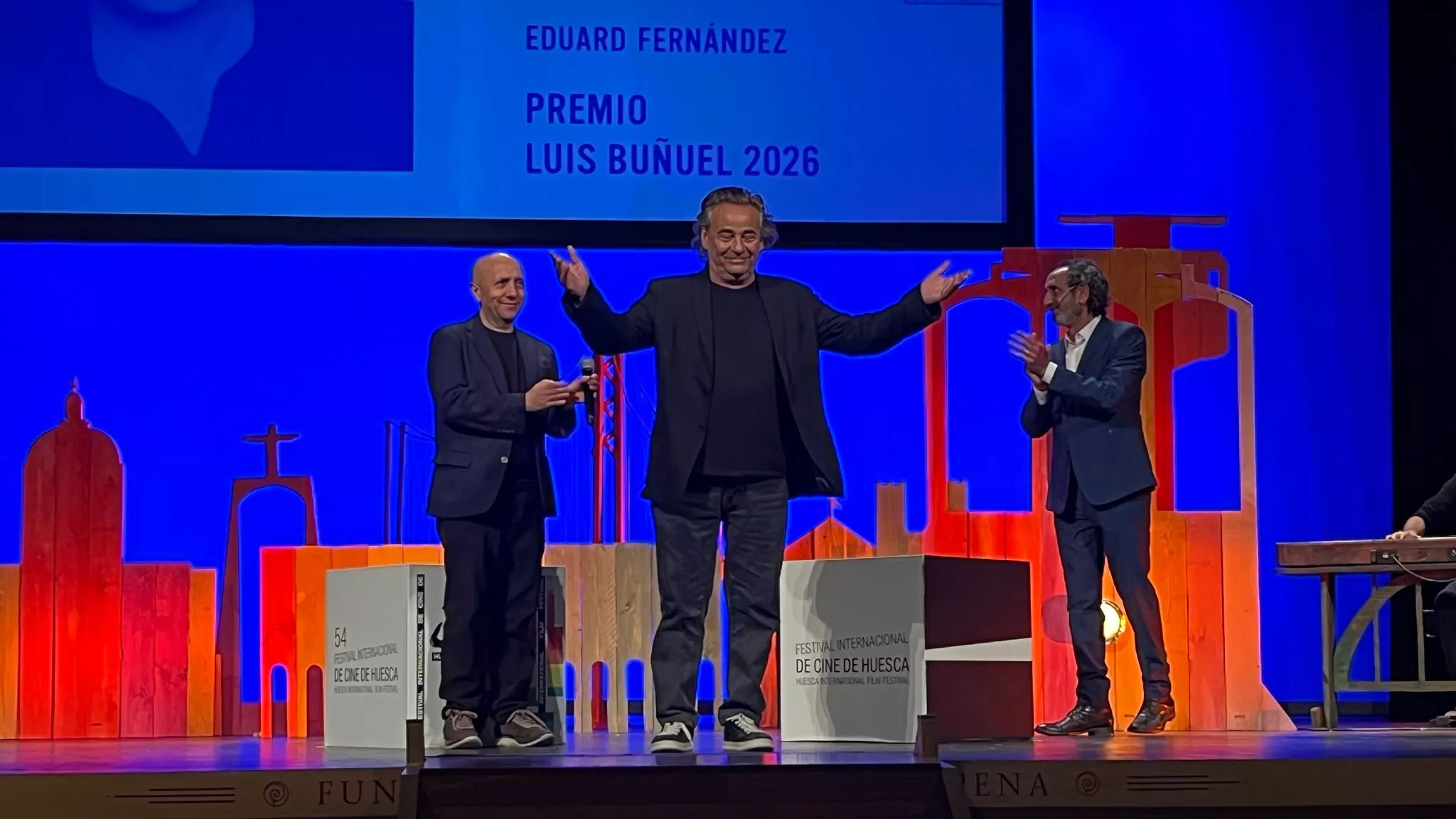 Entrega del premio Luis Buñuel a Eduard Fernández. Foto Mercedes Manterola