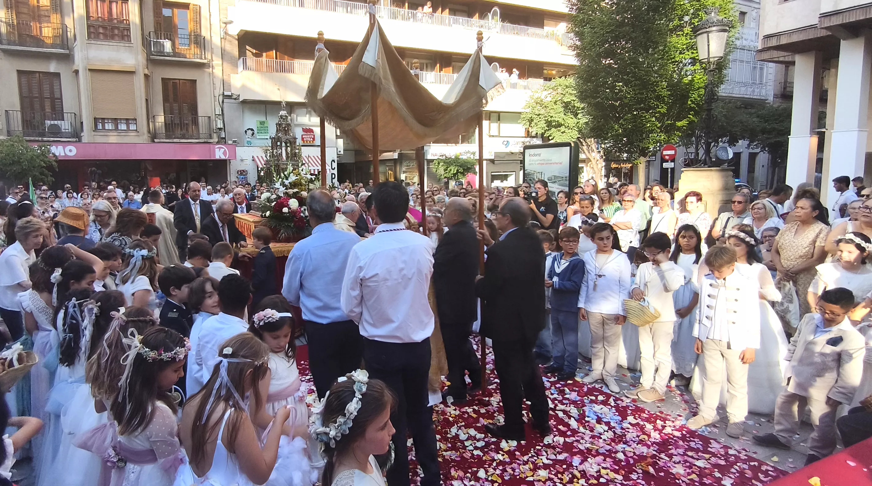 Festividad del Corpus Christi en Huesca. Foto María José Sampietro Brosed