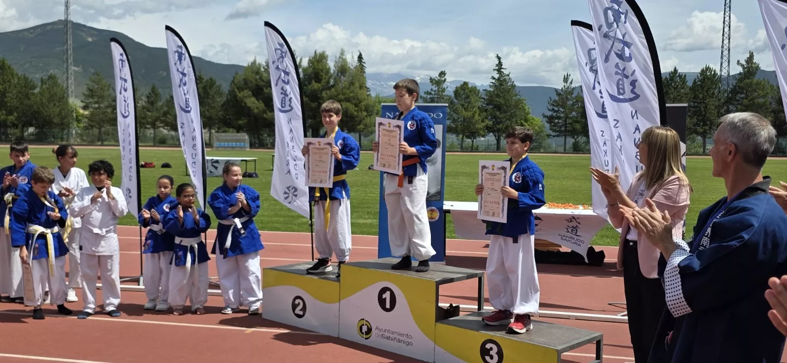 Imágenes del Torneo Nacional de Katas de nanbudo de Sabiñánigo