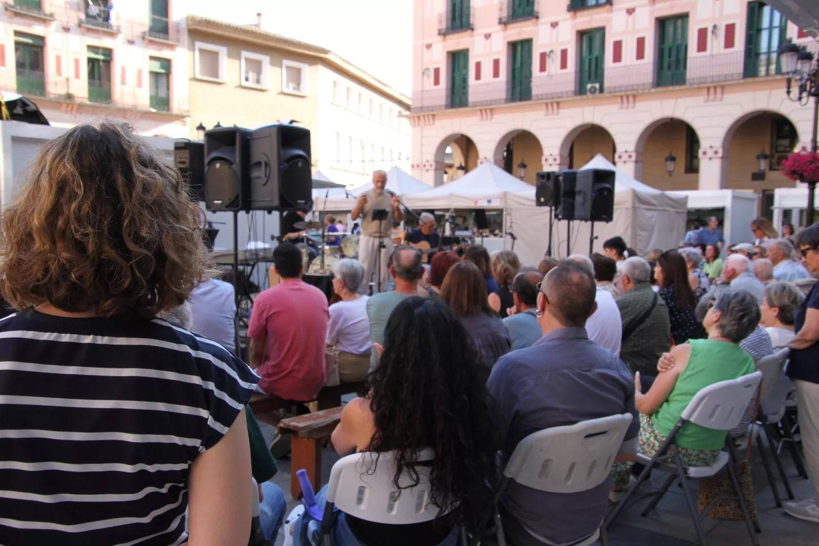 Actuación de Cascoviejo en la Feria del Libro de Huesca. Foto Carlos Neofato