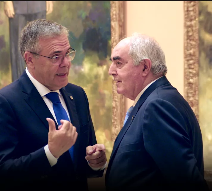 Los presidentes de las cámaras de Bahía de Algeciras y Huesca, en la entrega de premios