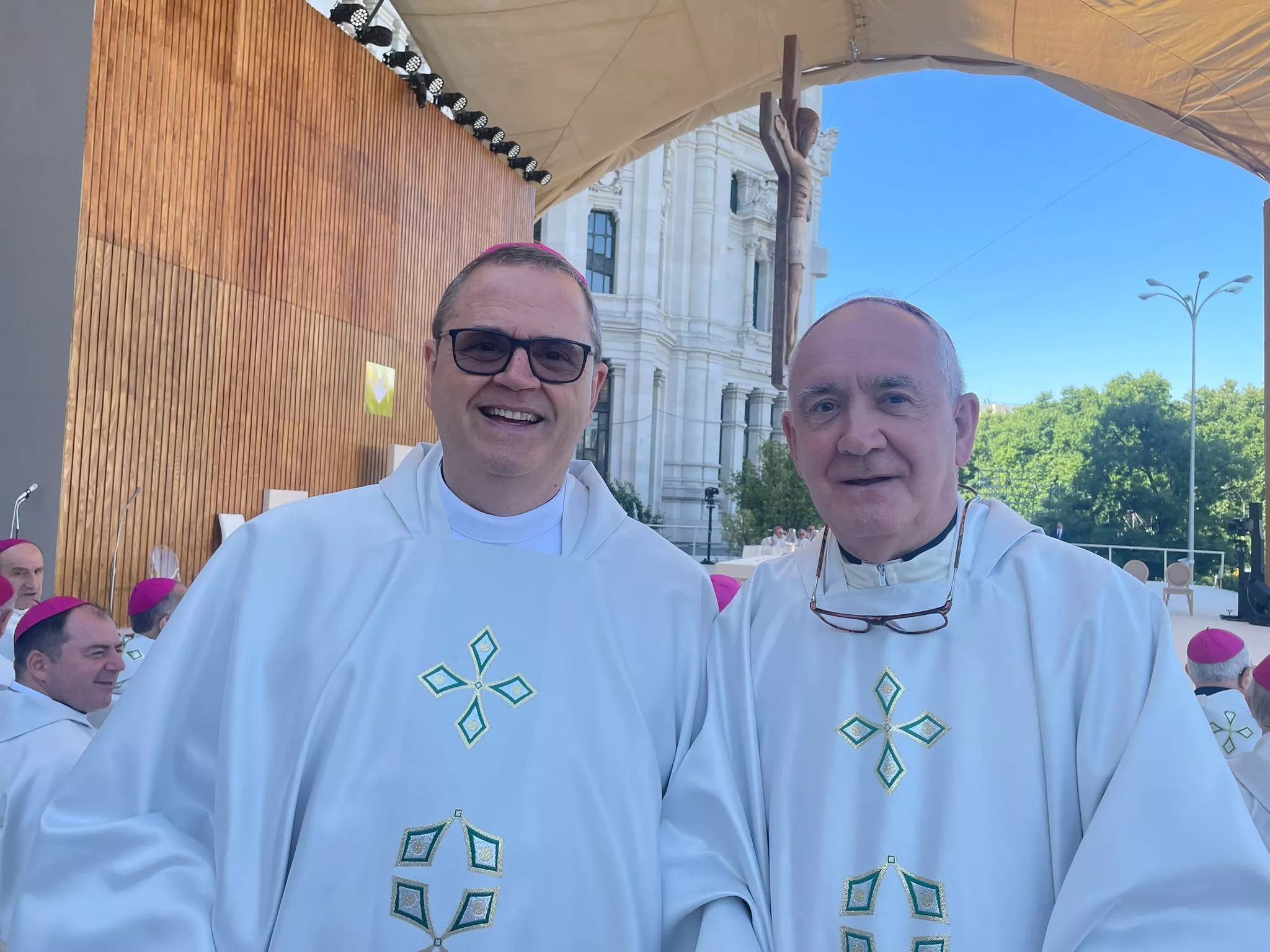 El obispo Pérez Pueyo en el viaje de León XIV