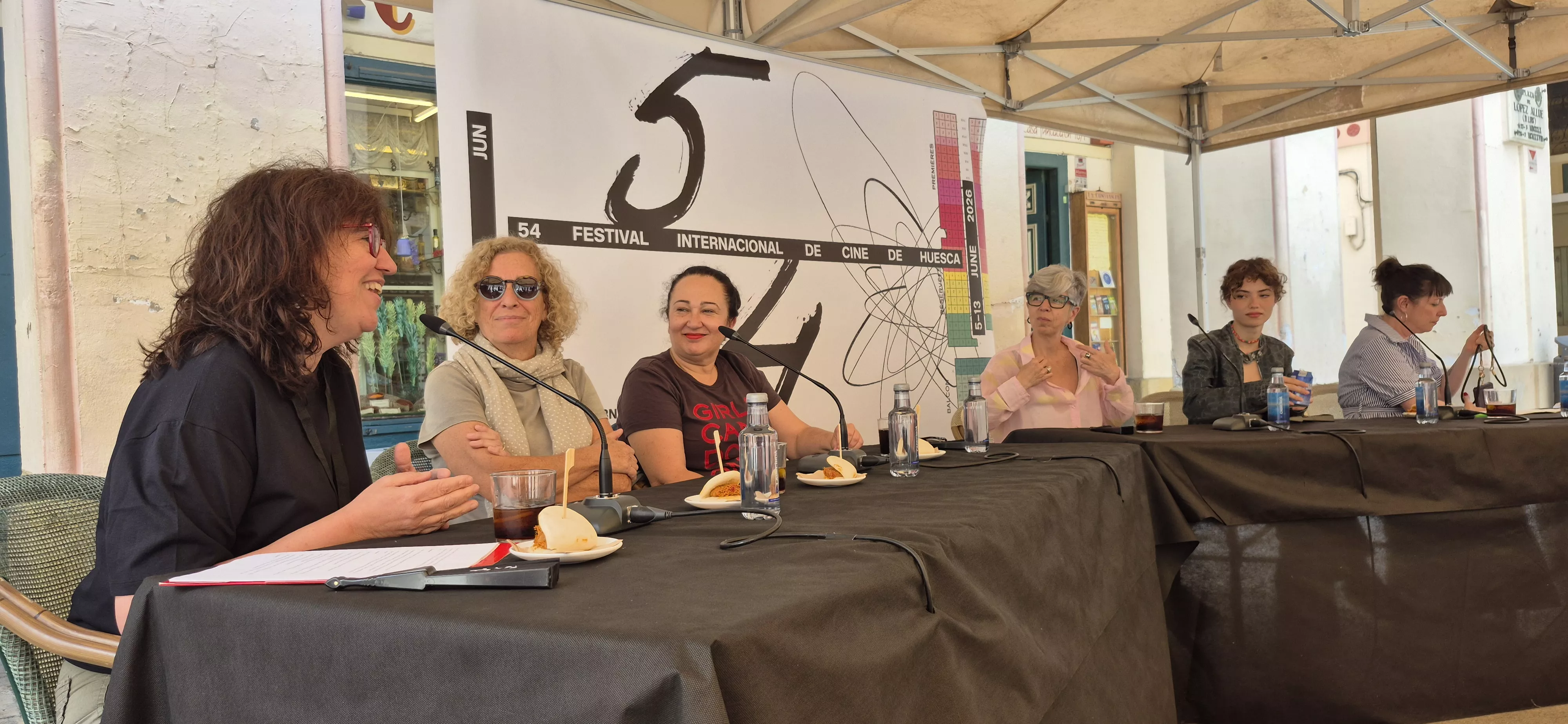 Chus Fenero, Mane Cisneros, Ángeles Hernández, Raquel Fernández, Gabriela Andrada y Estela Rasal. Foto Myriam Martínez