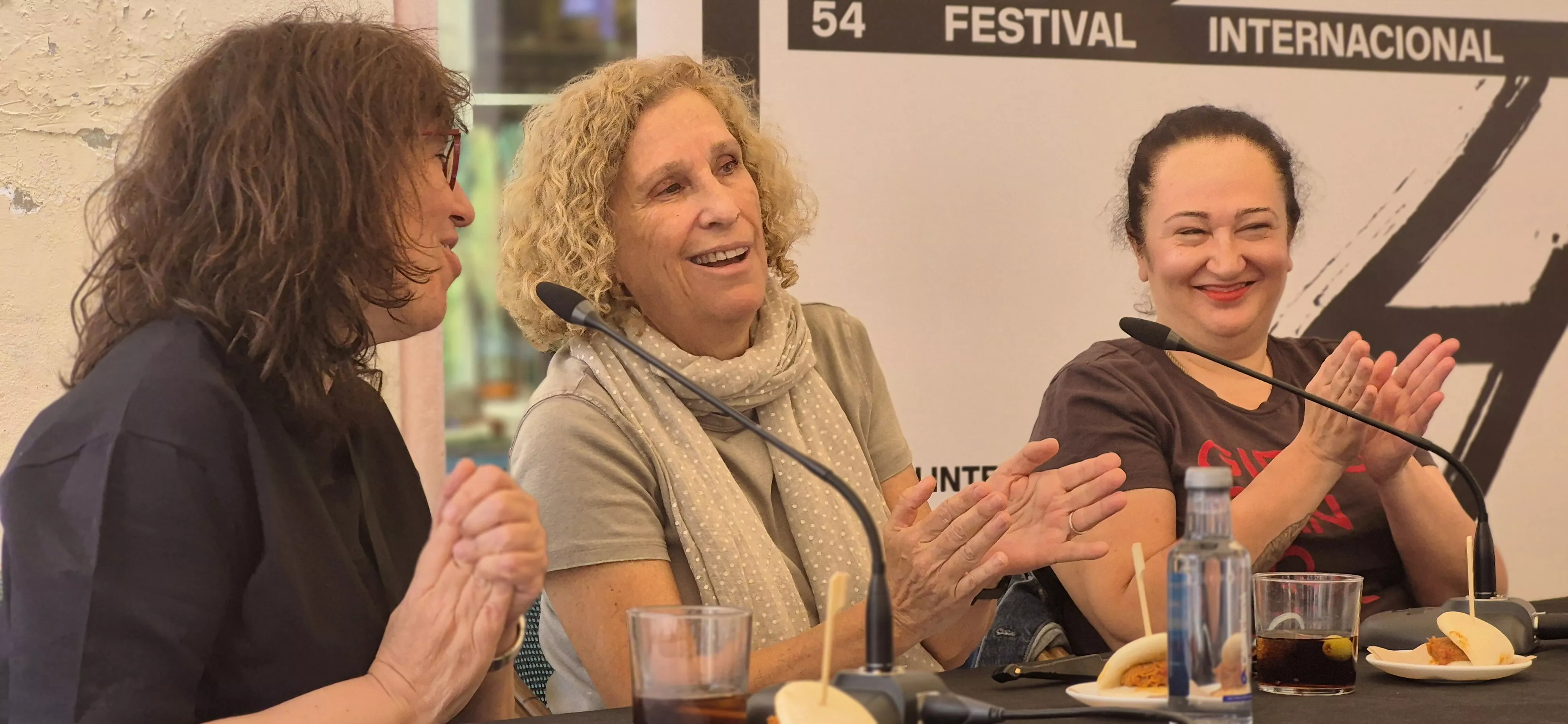 Chus Fenero, Mane Cisneros y Ángeles Hernández. Foto Myriam Martínez 