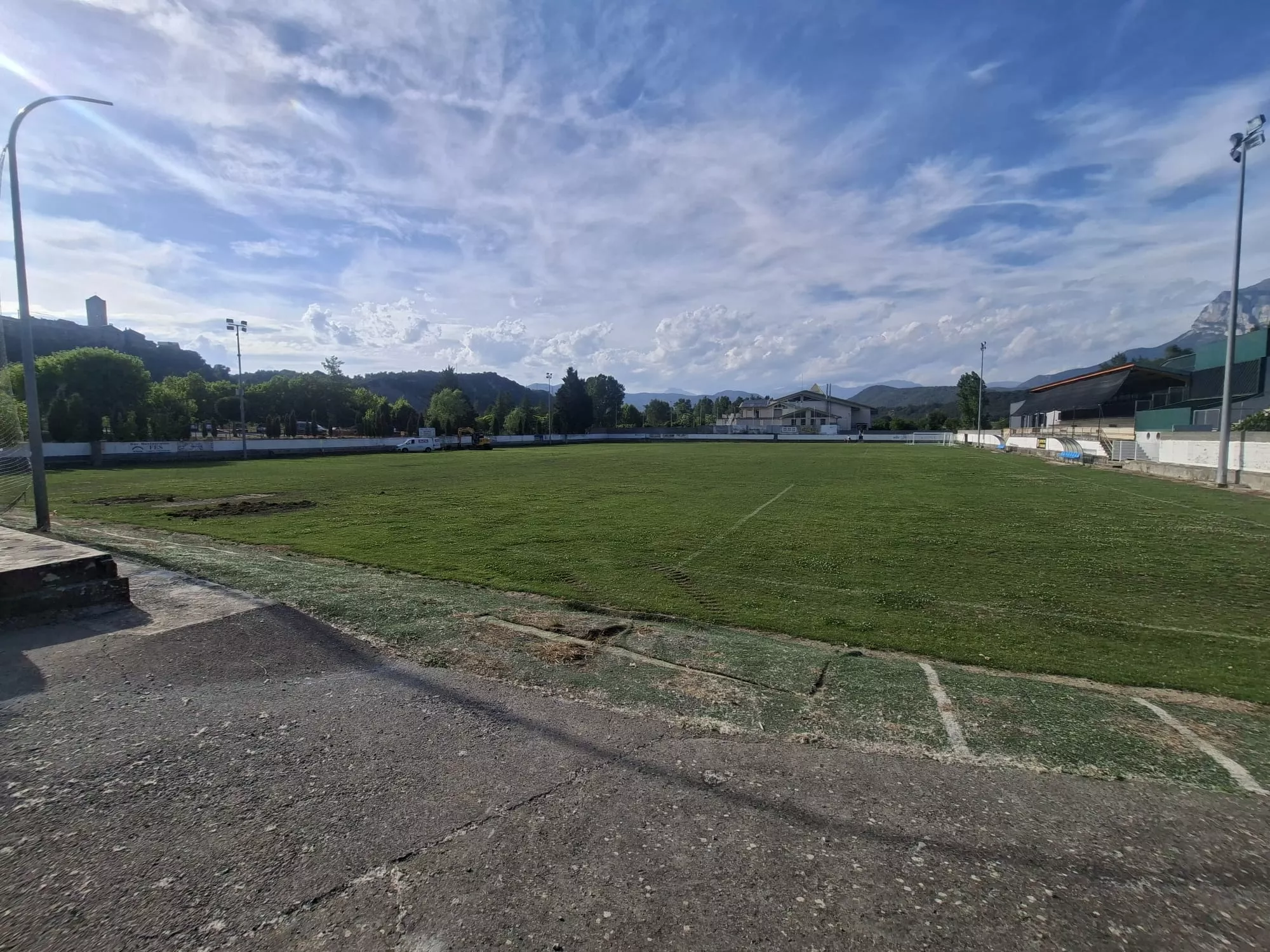 Sobrarbe tendrá un campo de fútbol con césped artificial