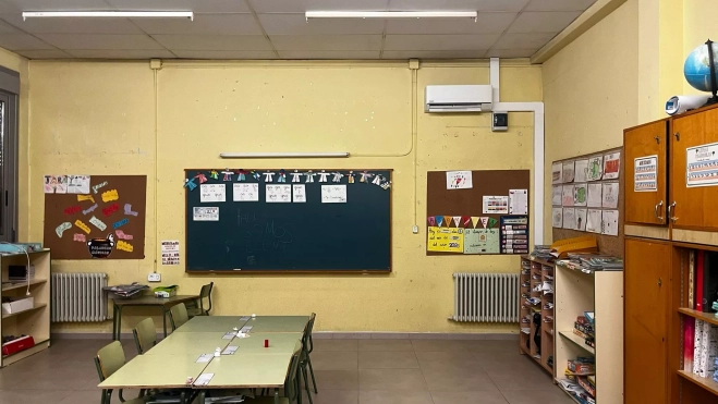 Una de las aulas ya con la climatización Una de las aulas ya con la climatización