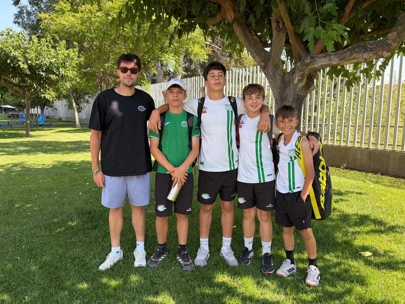 Tenis Osca inicia la Copa Wakanda Infantil. De izquierda a derecha:  Adolfo Aquilué (capitán), Pedro Gil, Beltrán Sanclemente, Nacho Vera y Pedro Rosa.