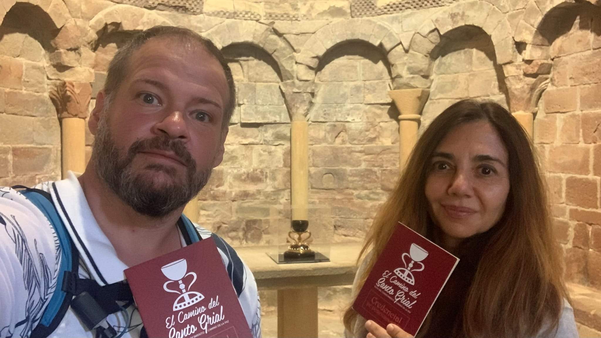 La ruta del Santo Grial de Alejandro Martínez y Cristina Monzón