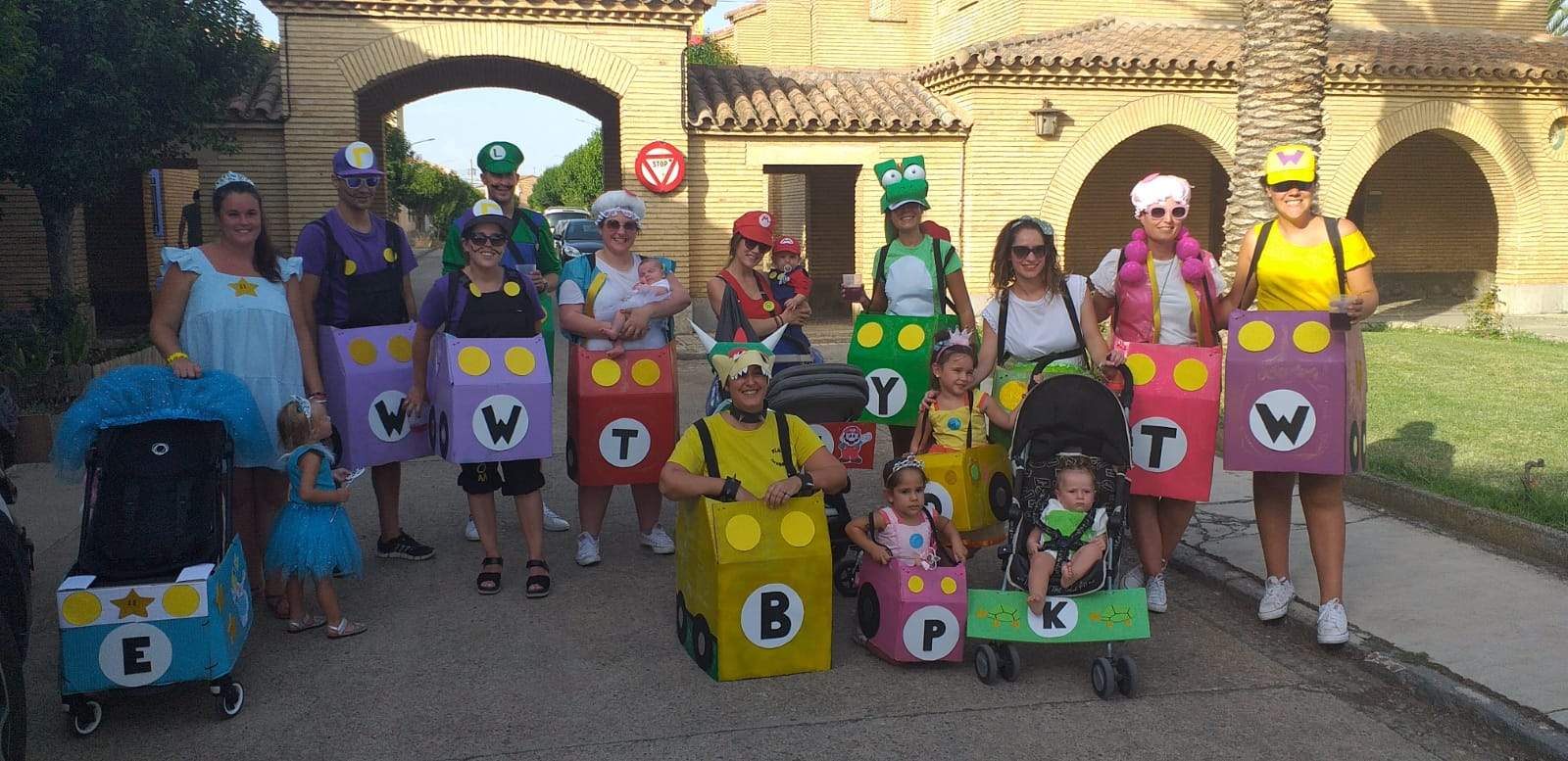 Originalidad en los disfraces para recibir la fiesta