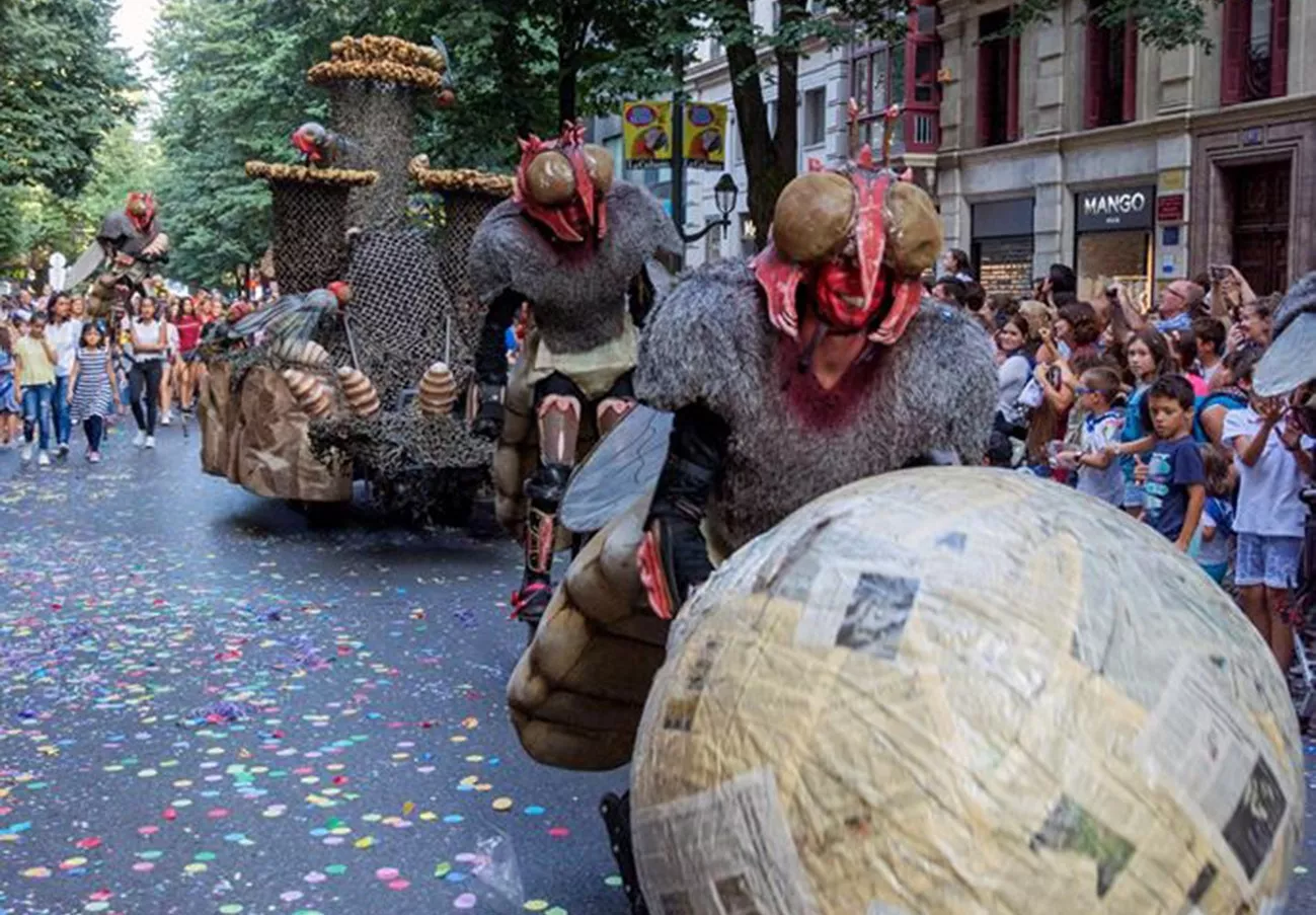 K de Calle y su espectáculo Moskas abrirá este viernes el Festival de Artes de Calle  ‘MOBA’  de Monzón.