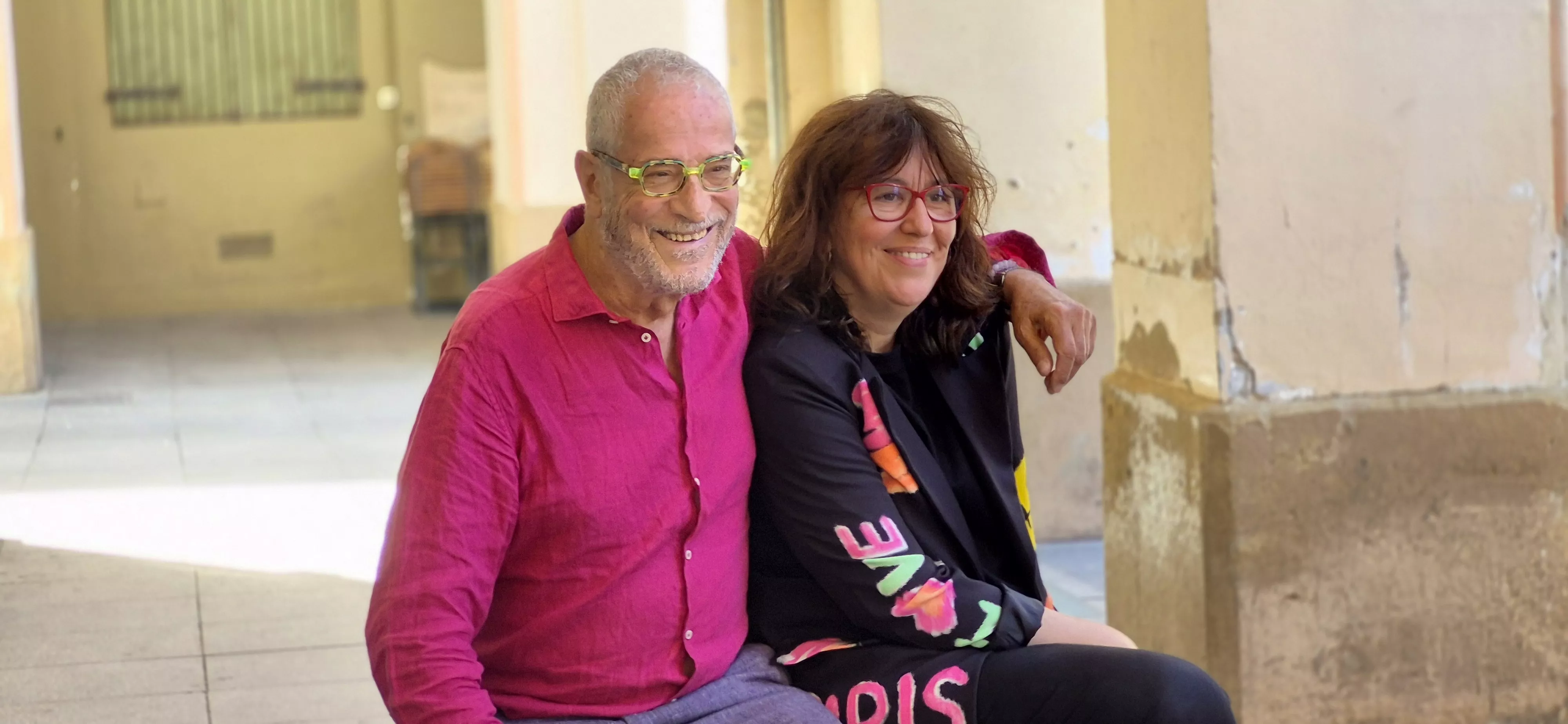 Vermú con Lluis Miñarro, acompañado de Chus Fenero, en el Festival de Cine de Huesca. Foto Myriam Martínez