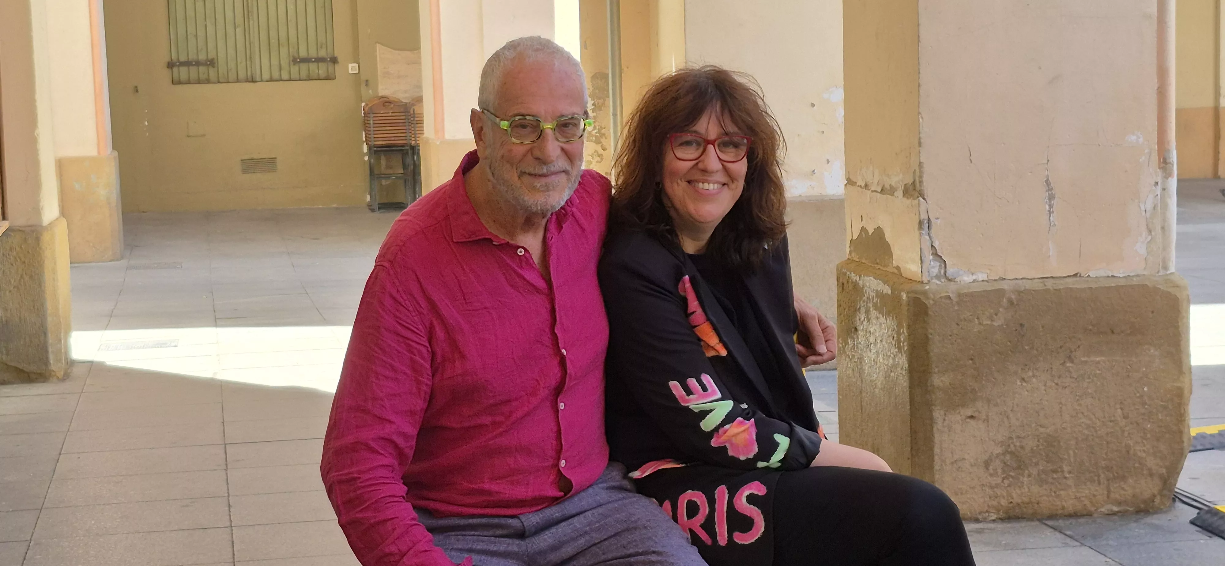Vermú con Lluis Miñarro, acompañado de Chus Fenero, en el Festival de Cine de Huesca. Foto Myriam Martínez