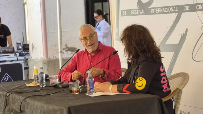 Lluis Miñarro y Chus Fenero, en el Festival de Cine de Huesca. Foto Myriam Martínez Lluis Miñarro y Chus Fenero, en el Festival de Cine de Huesca. Foto Myriam Martínez