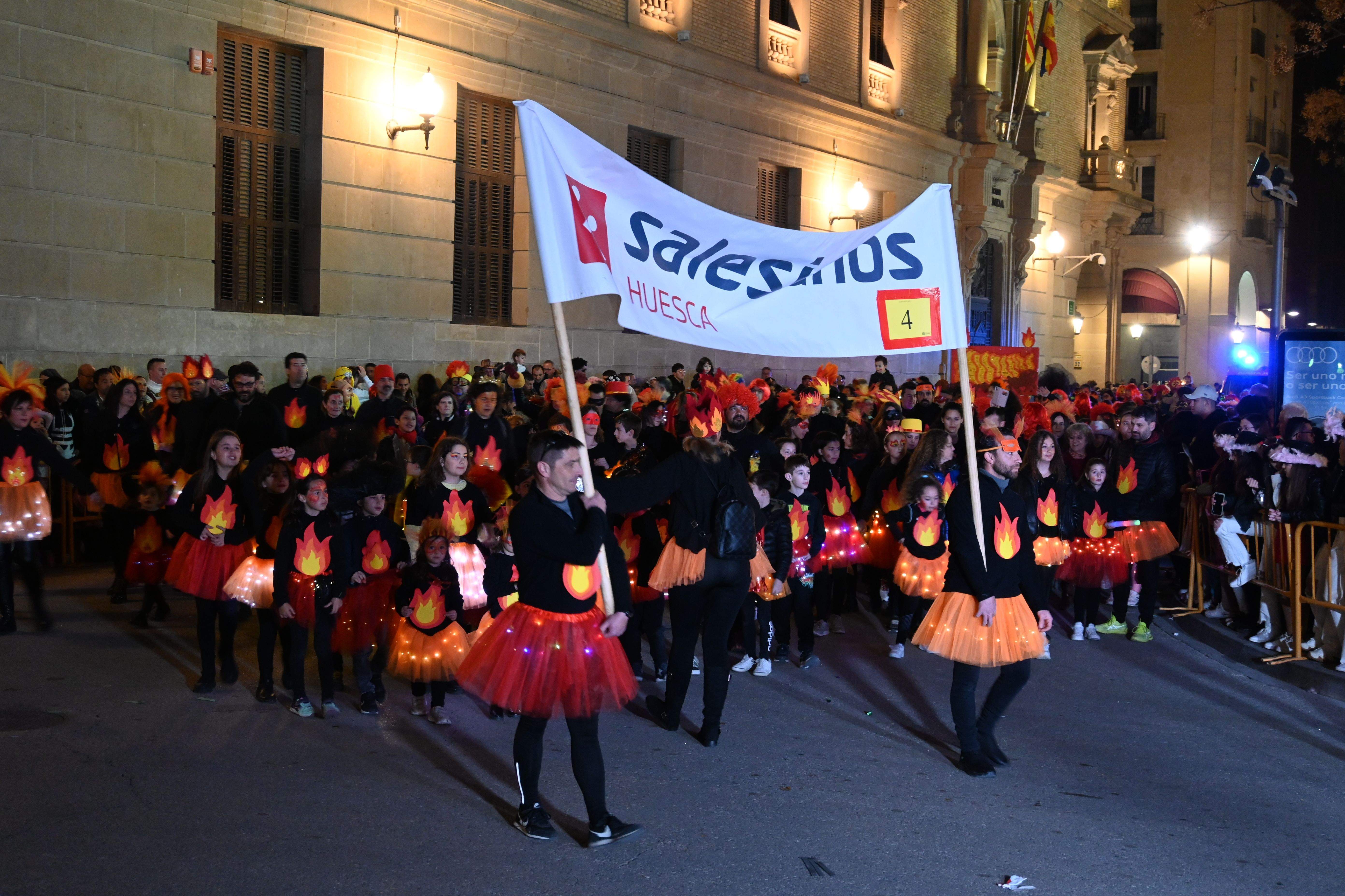 Comparsa infantil más original Colegio Salesianos San Bernardo con el lema “¡Viva las Fiestas de invierno!”. Foto Carlos Jalle
