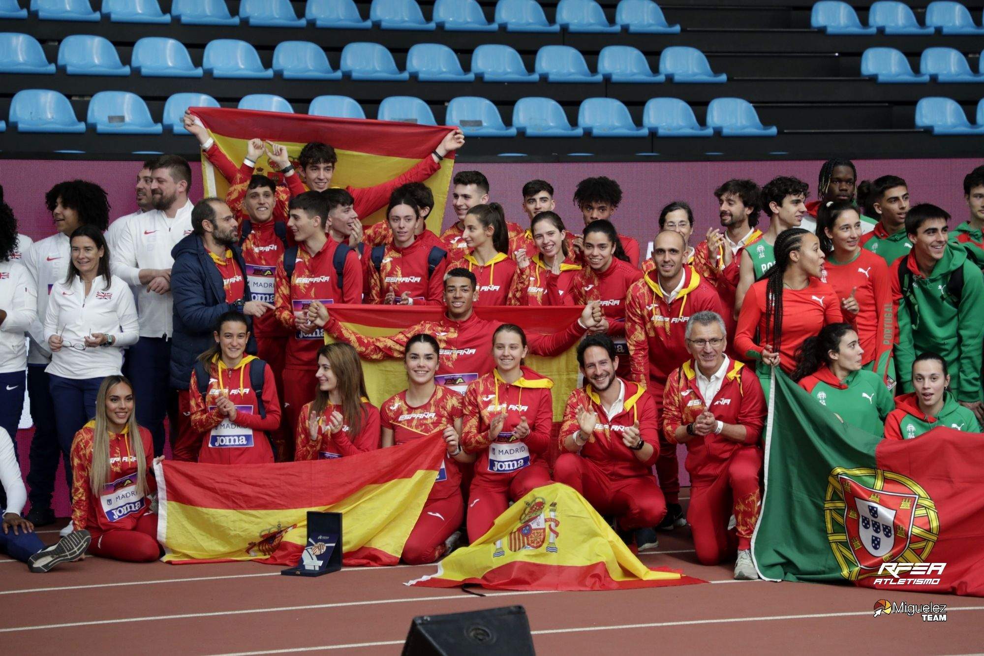 España, segunda en el podio. Foto RFEA