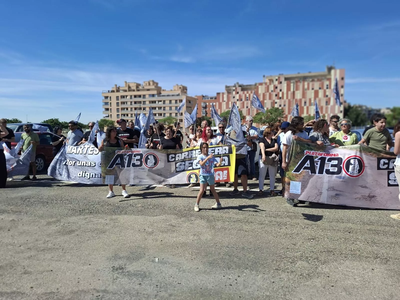 Manifestación en Huesca de las plataformas Por unas Carreteras Dignas