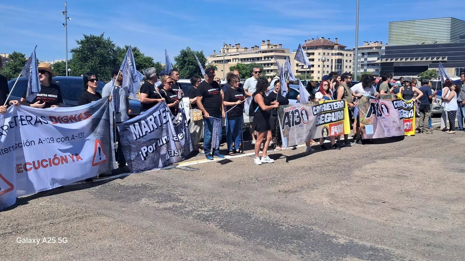 Sábado Negro por unas carreteras dignas en Huesca