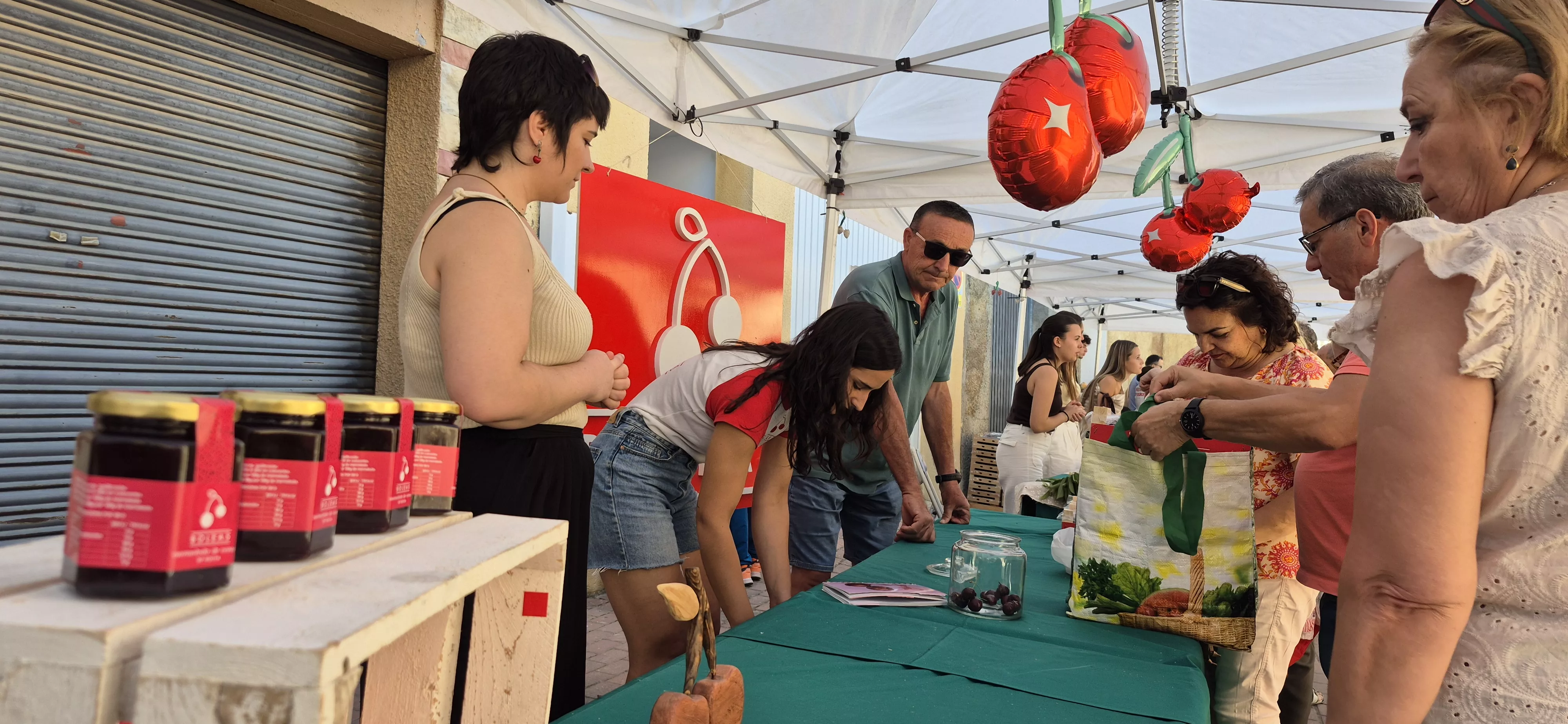 Feria de la Cereza de Bolea. Foto Myriam Martínez