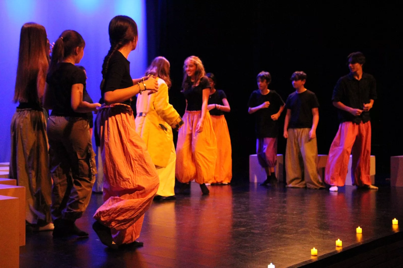 El grupo Croma en la Muestra de Teatro y Danza Joven. Foto Carlos Neofato