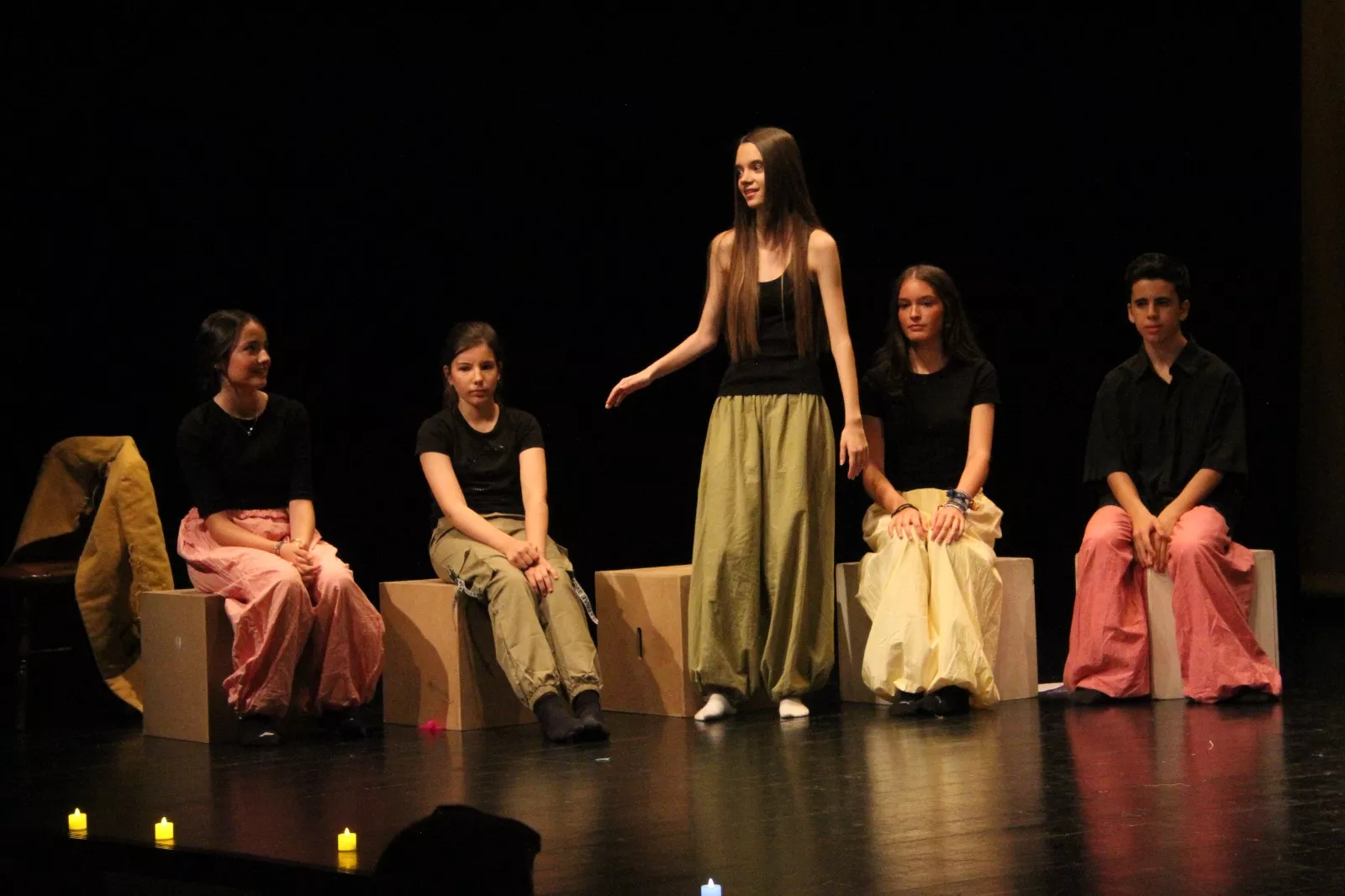 El grupo Croma en la Muestra de Teatro y Danza Joven. Foto Carlos Neofato