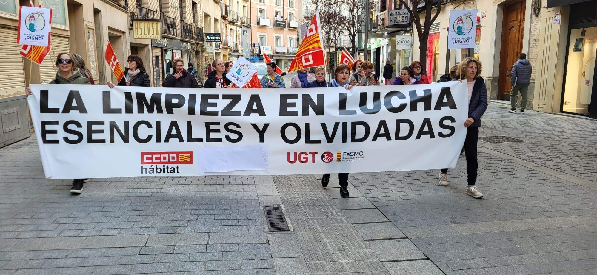 Trabajadoras de la limpieza, por el Coso Alto