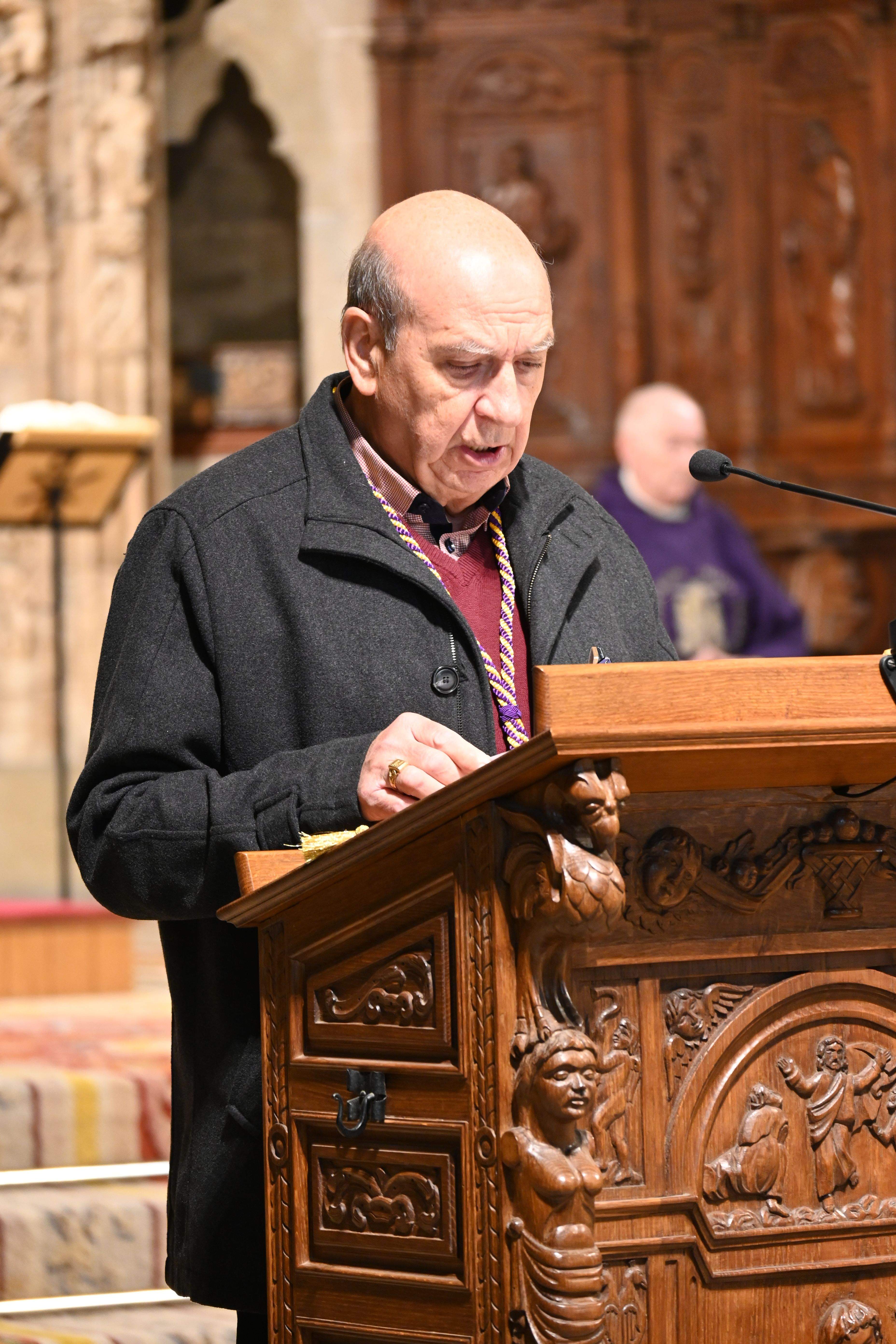 Imposición de Ceniza en la Catedral de Huesca. Foto Carlos Jalle
