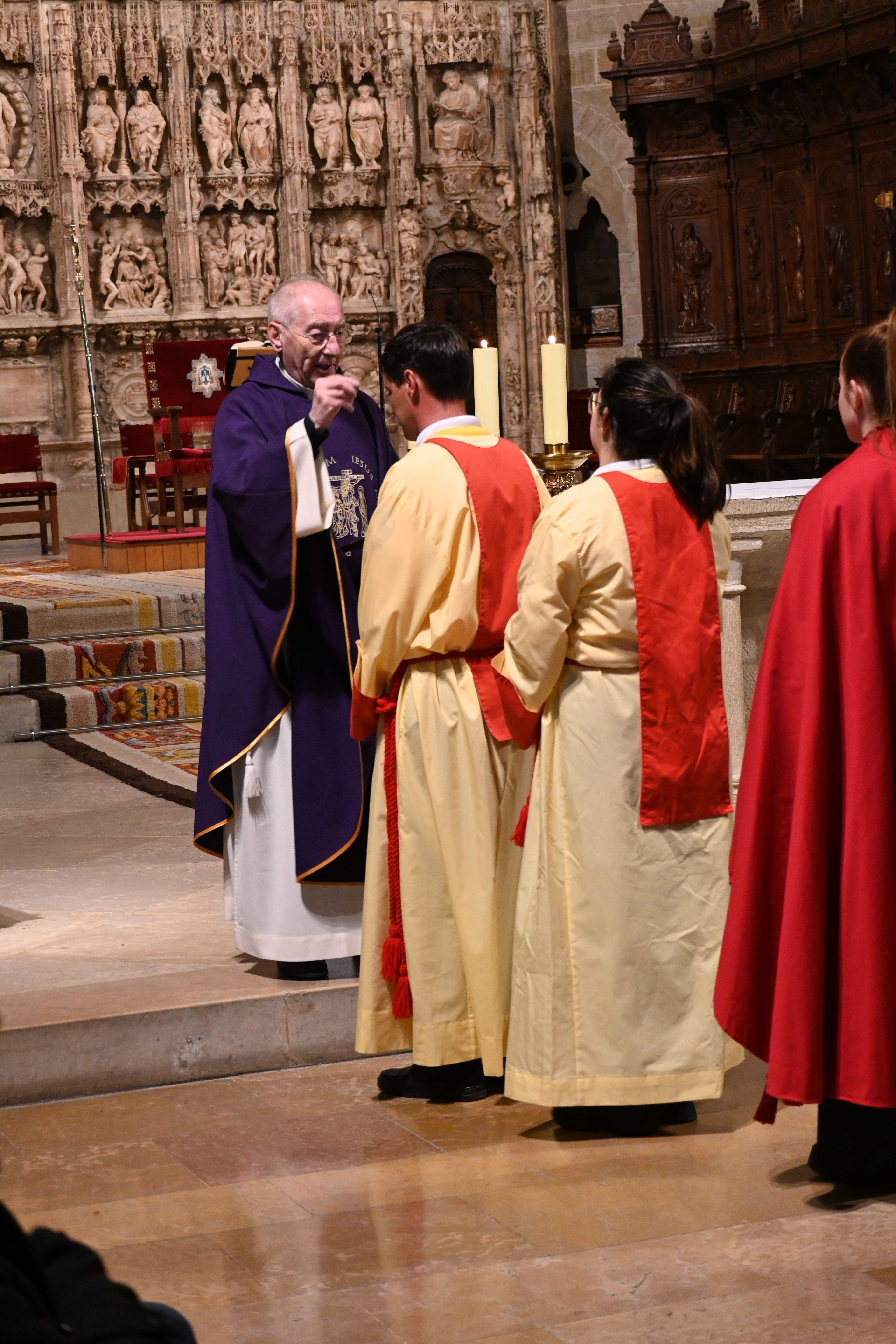 Imposición de Ceniza en la Catedral de Huesca. Foto Carlos Jalle