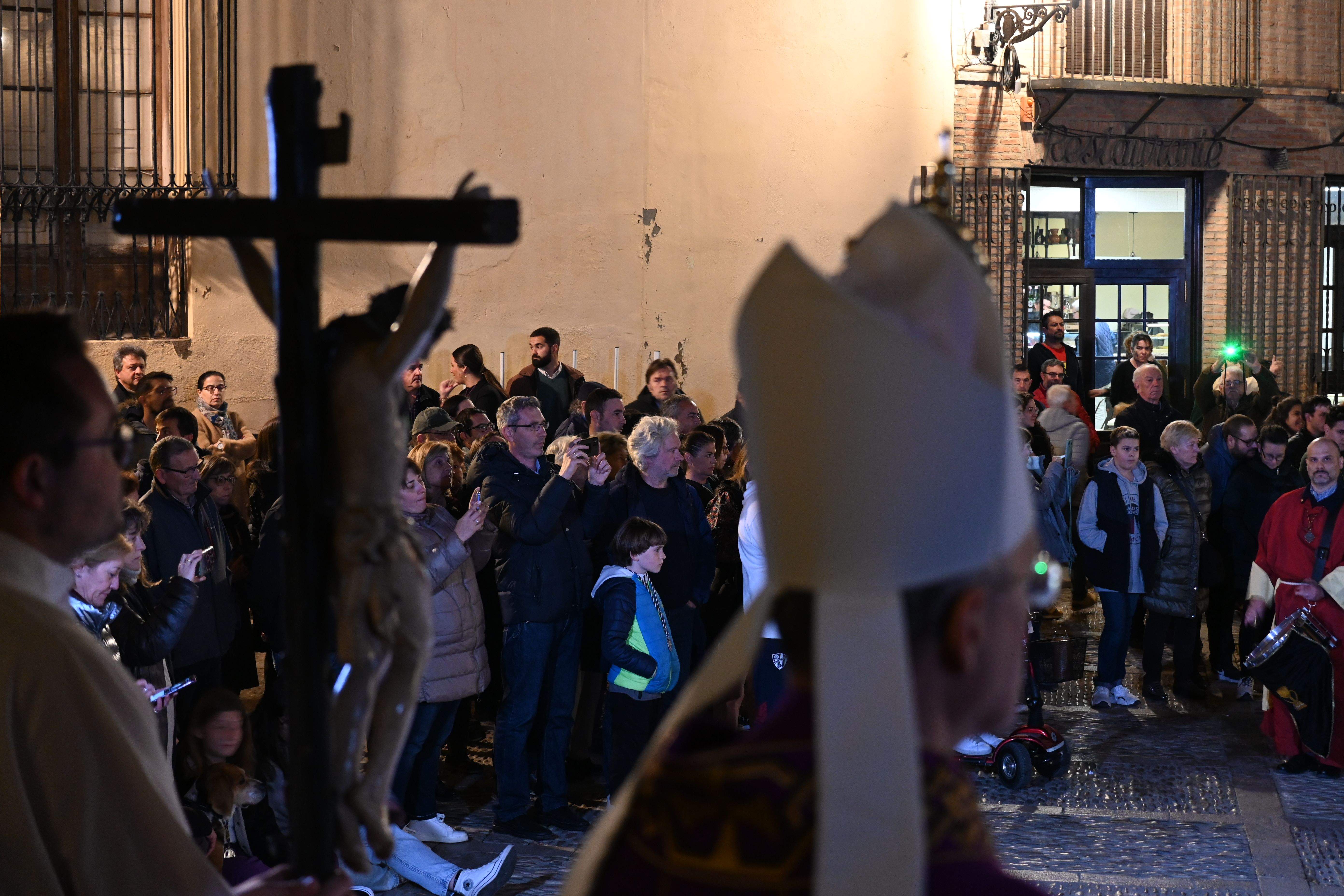 Imposición de Ceniza en la Catedral de Huesca. Foto Carlos Jalle