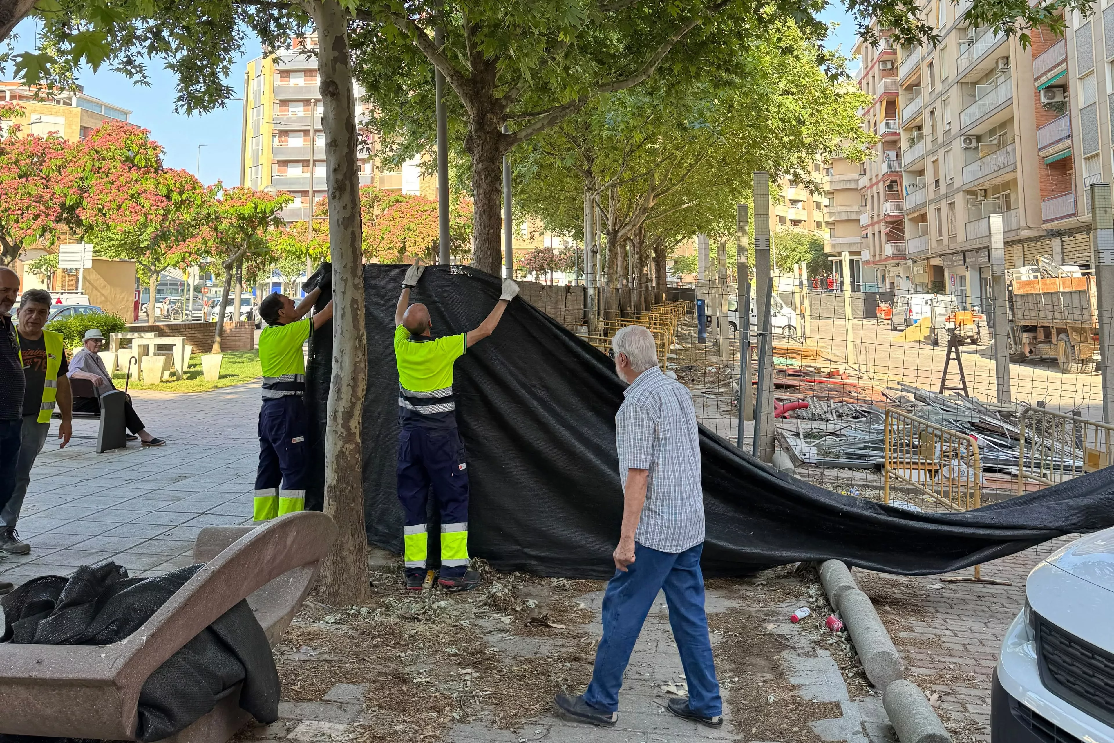 Los vecinos del portal 3 de la plaza Santa Clara volverán a sus casas este martes.