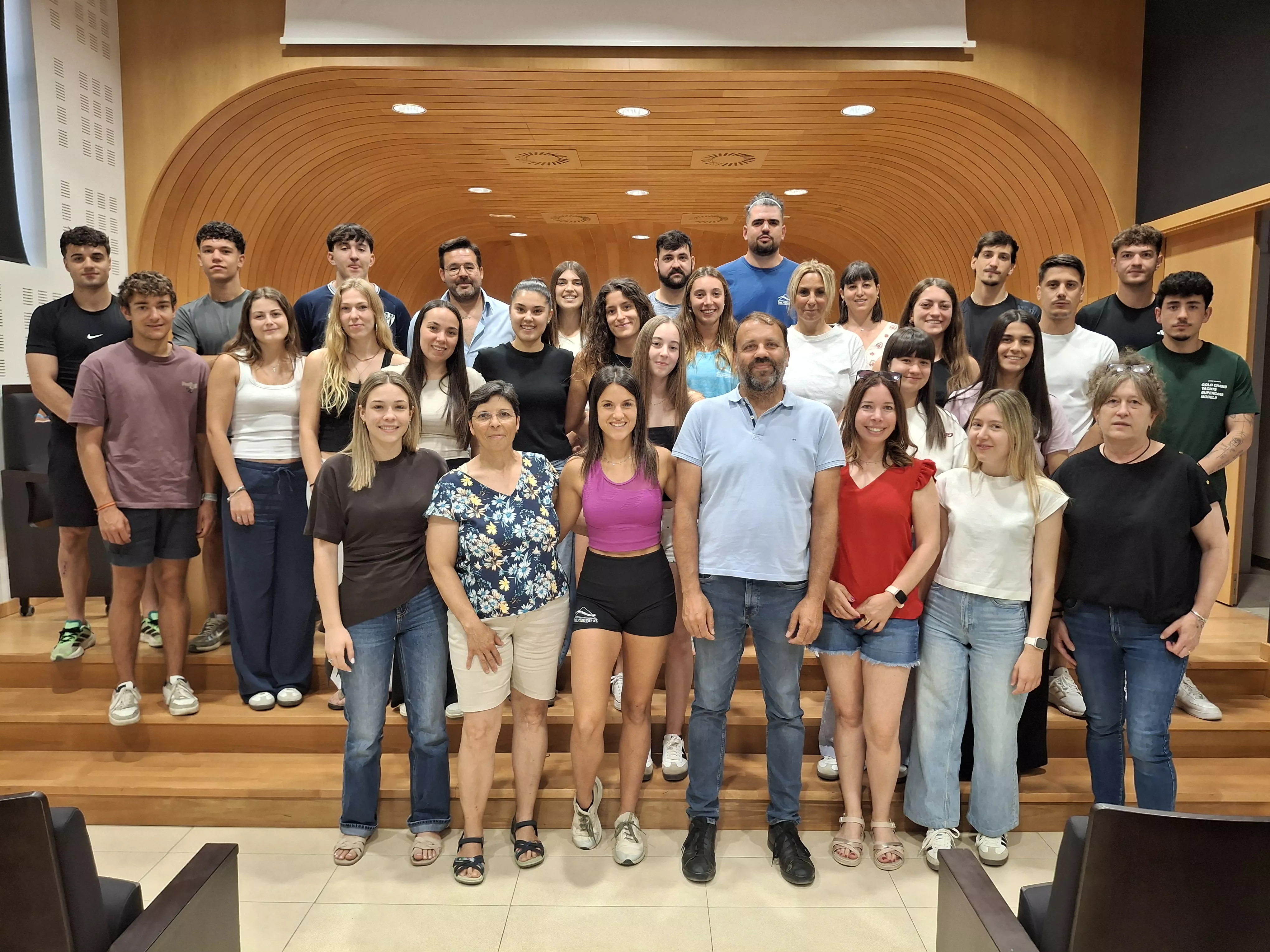 La plantilla de la Fundación para la Promoción de la Juventud y el Deporte de Los Monegros se refuerza