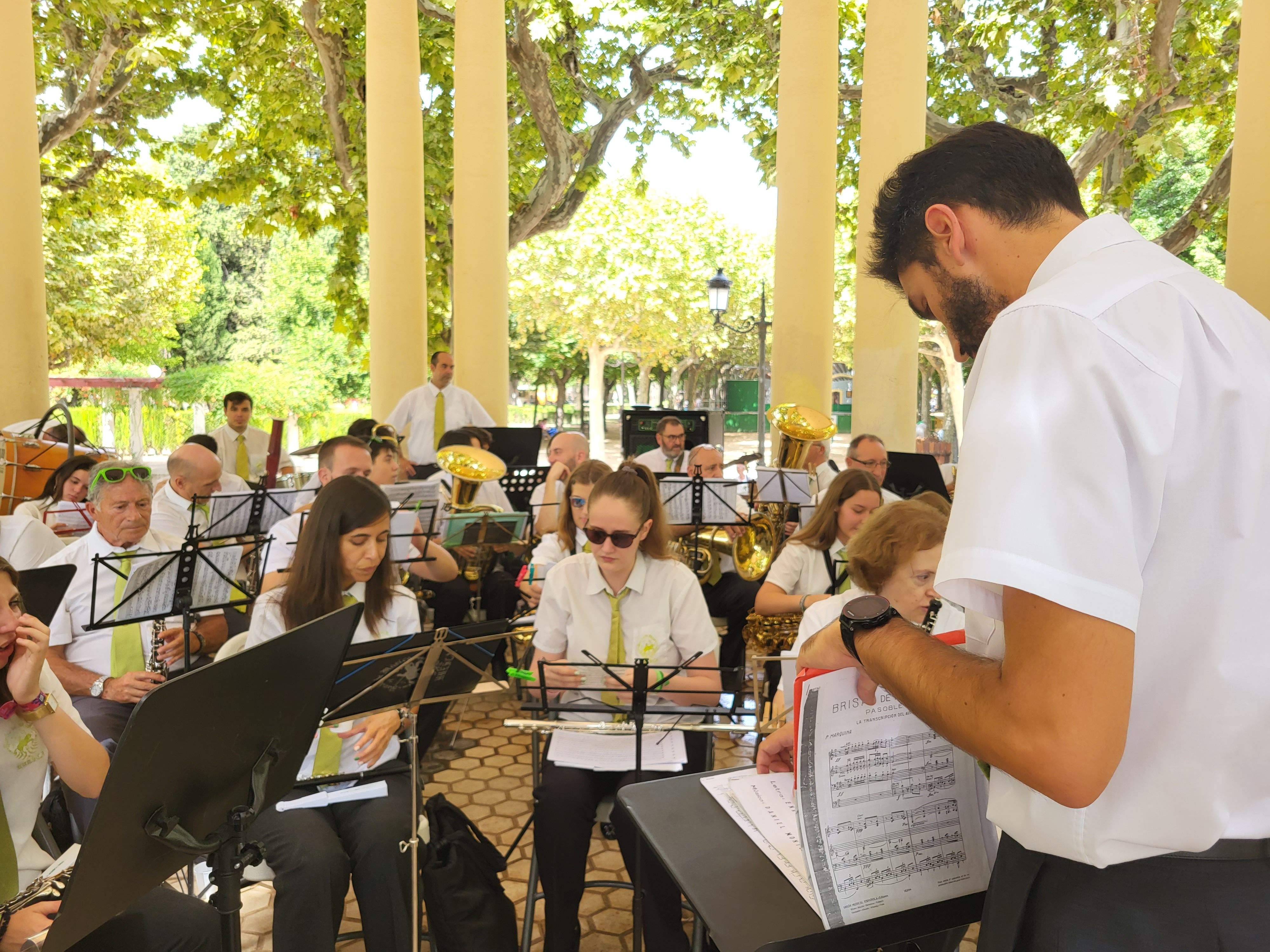 Actuación de la Banda de Música de Huesca. Foto Myriam Martínez (7)
