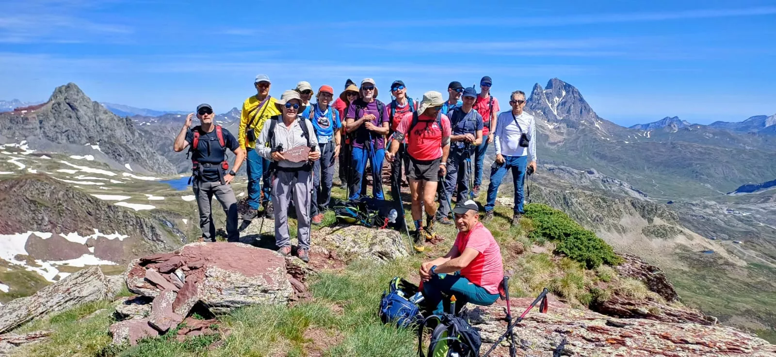 El grupo en la cumbre del Culivillas.