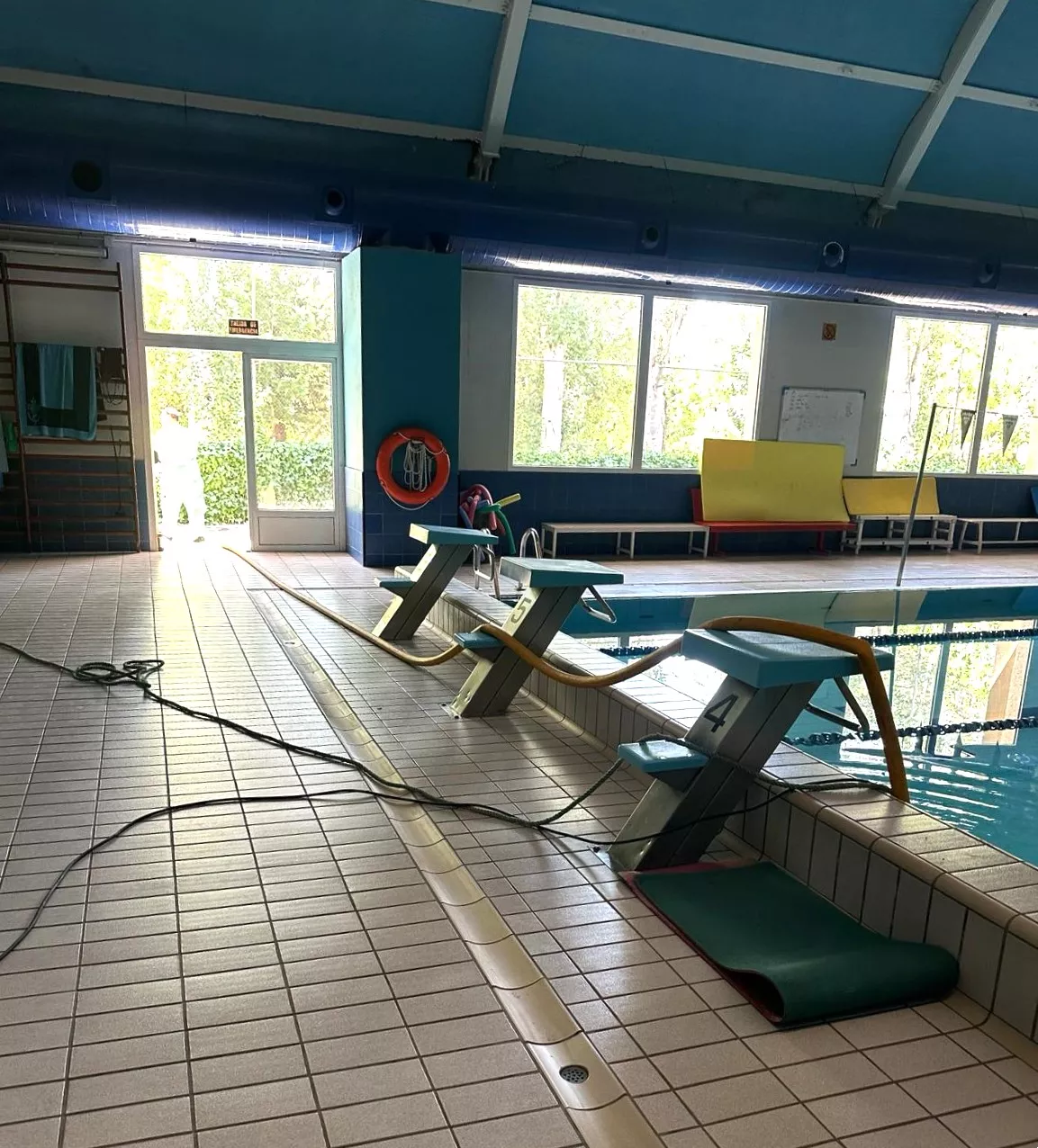 Los 375.000 litros de agua de la piscina del Pabellón del Parque de Huesca, para limpieza viaria.
