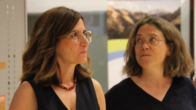 Sara Remón y Teresa Sanclemente. Unizar Kids: Cómo será la vida en 2075 en el Campus de Huesca. Foto Carlos Neofato Sara Remón y Teresa Sanclemente. Unizar Kids: Cómo será la vida en 2075 en el Campus de Huesca. Foto Carlos Neofato