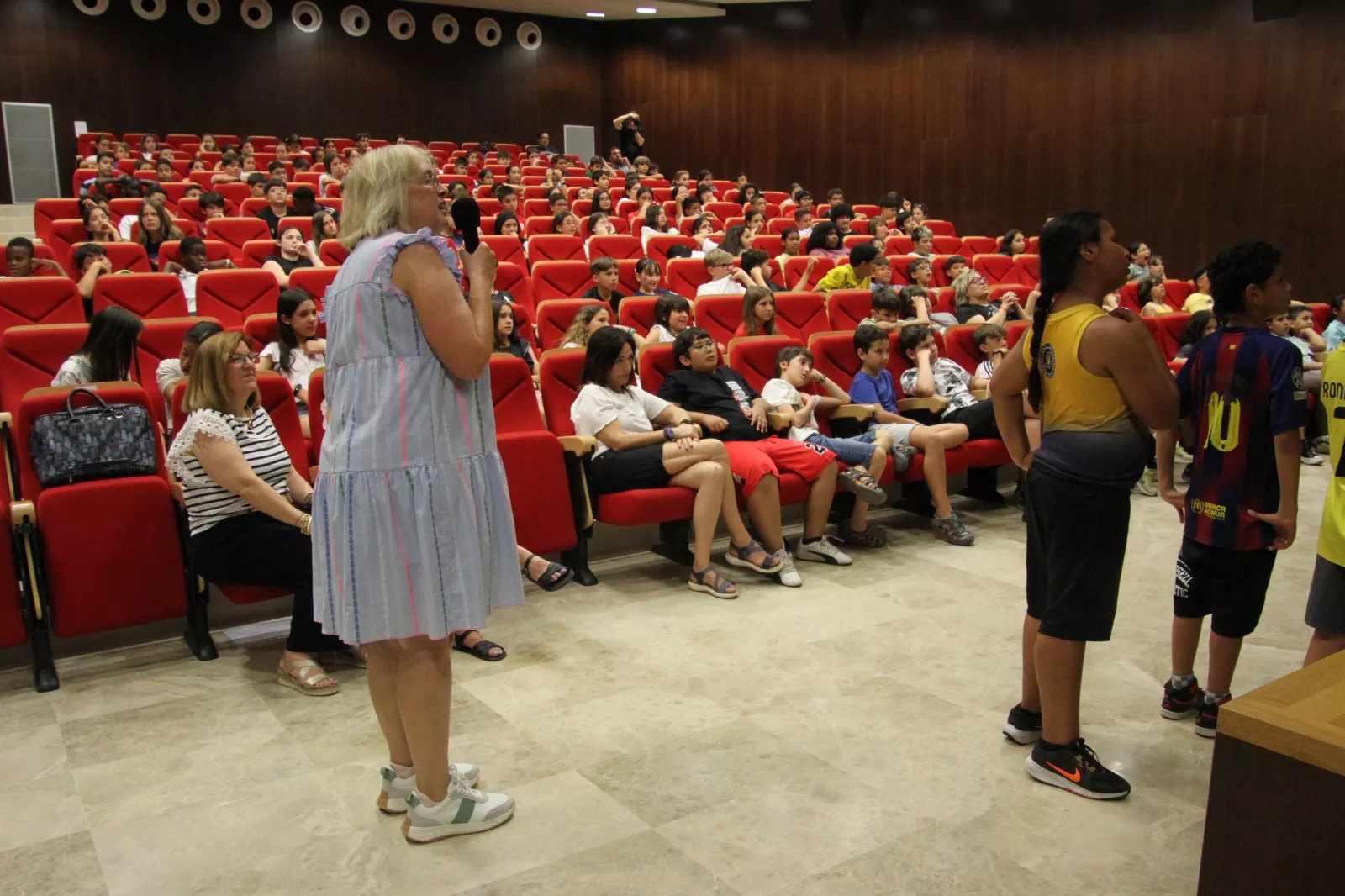 Pilar Santolaria en Unizar Kids: Cómo será la vida en 2075 en el Campus de Huesca. Foto Carlos Neofato